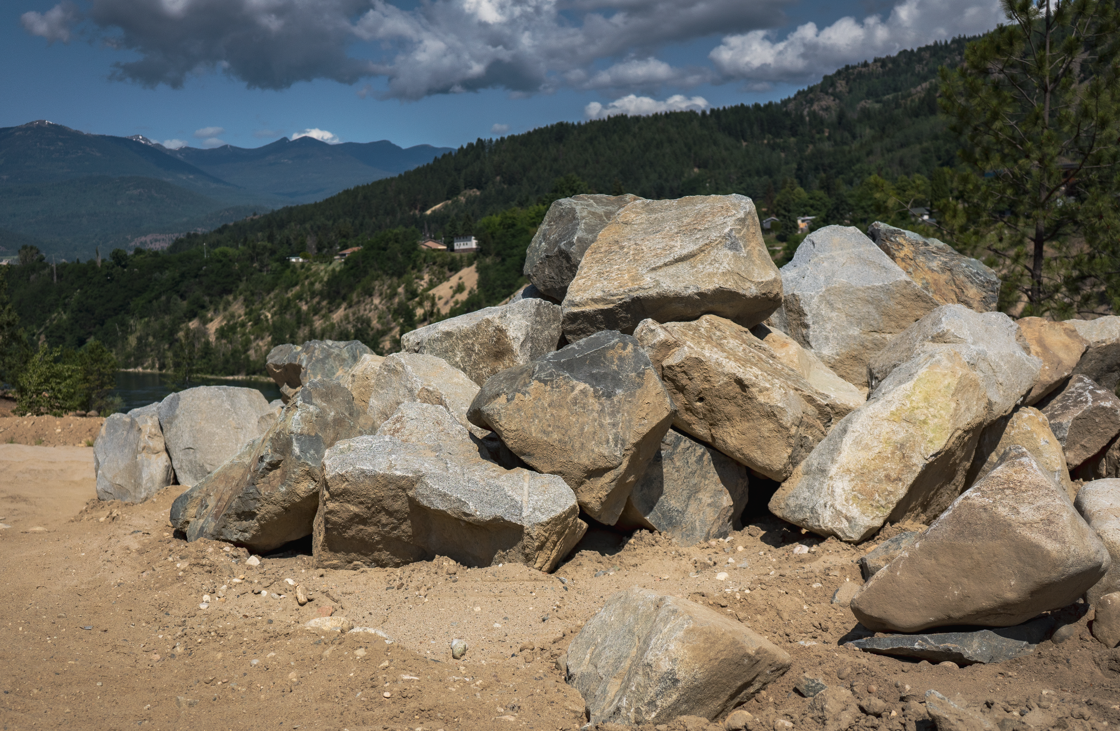 Large Rock Walls ($500/load)