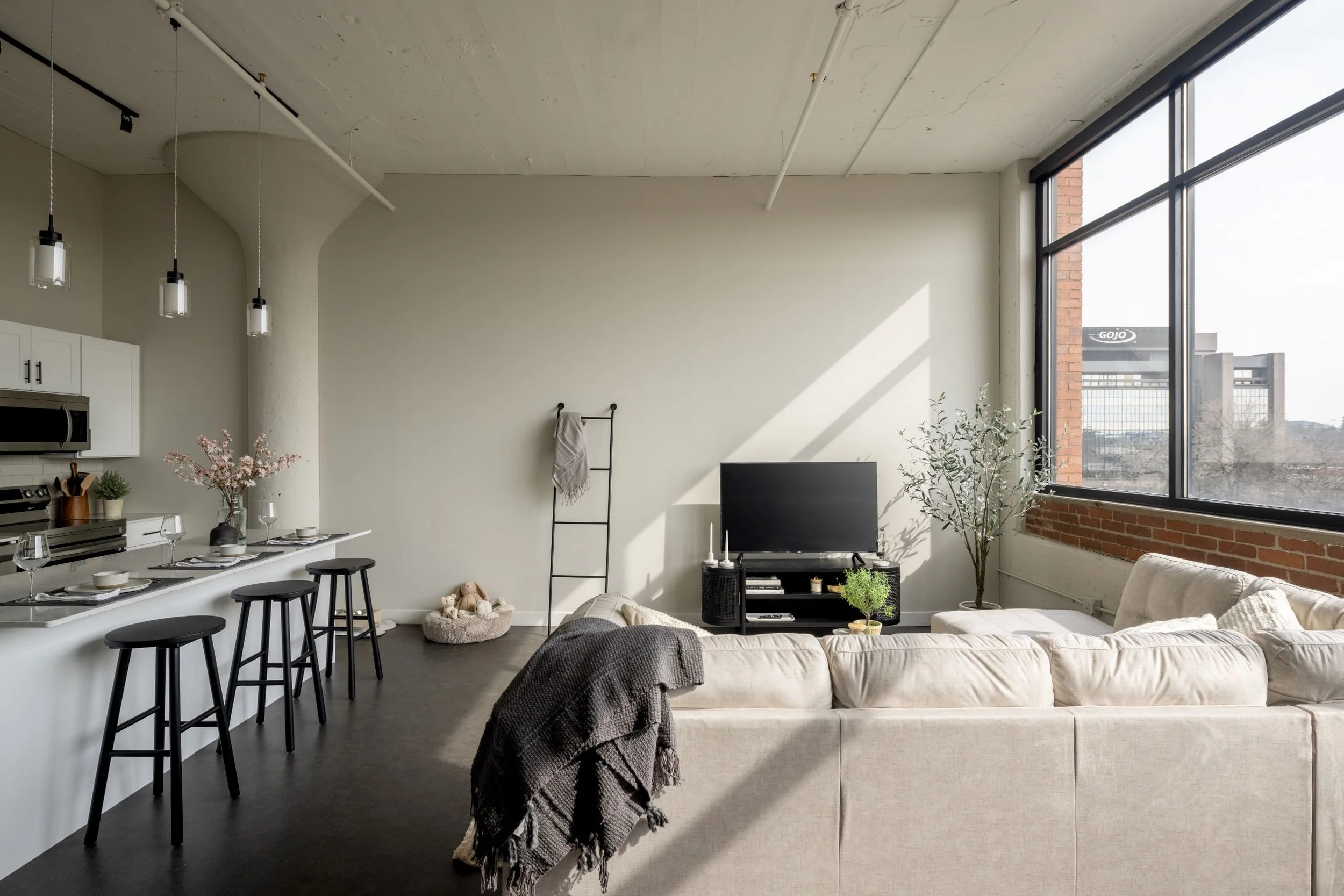 LSP_2233-Edit - 2.jpg