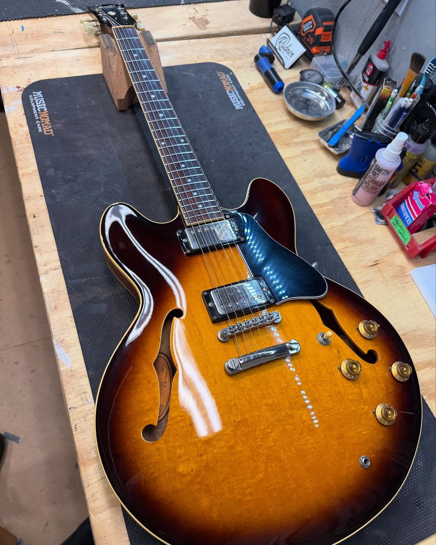 Fret level, crown and polish and setup on a customer’s Orville 335. Really cool guitar. Feels, plays and sounds great. #luthier #nashville #gibson #gibson335 #es335 #nashvillemusic #countrymusic #countryguitar #electricguitar #guitar #rockmusic
