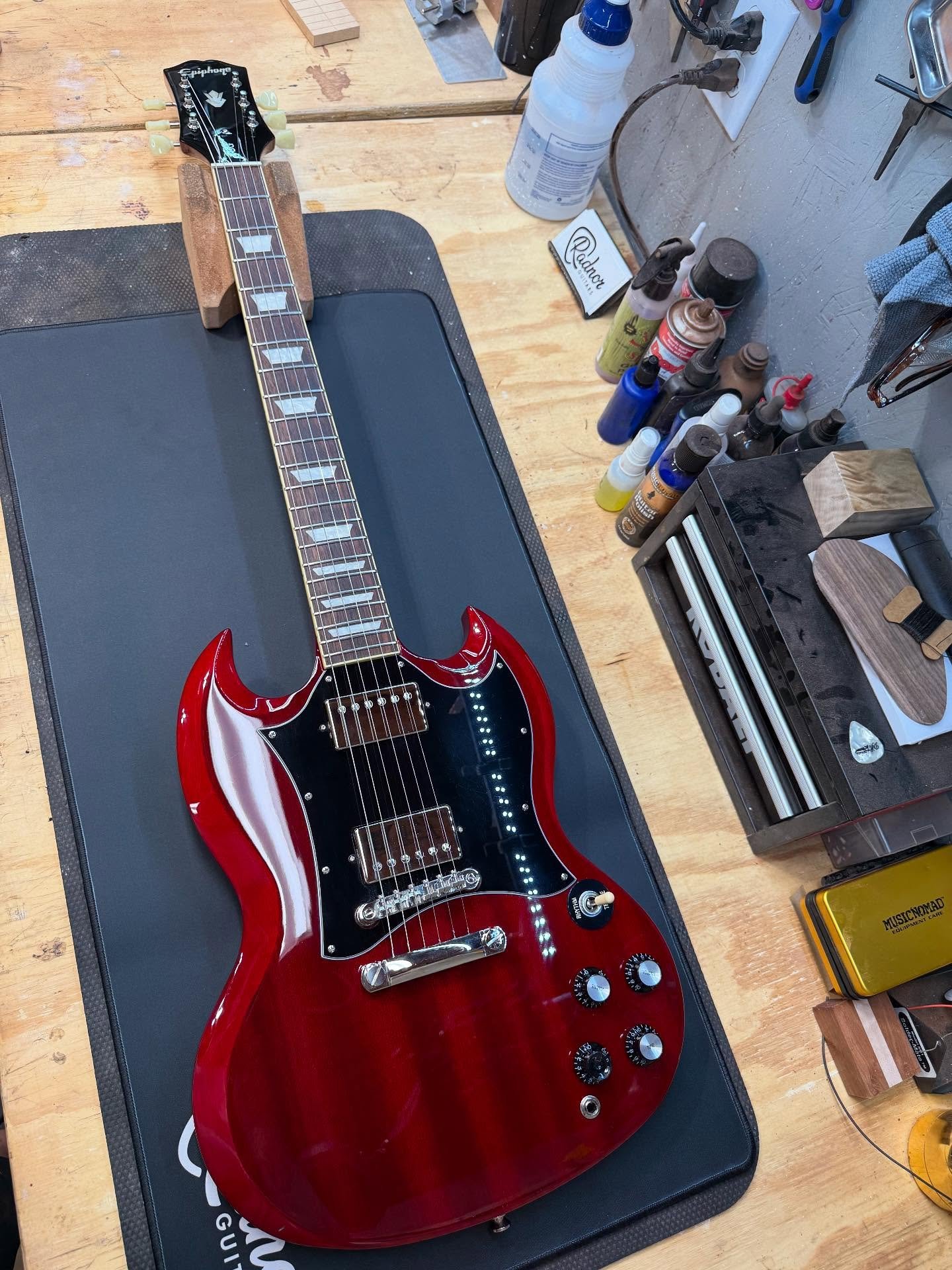 Setup on this @epiphone SG. Fun guitar in great condition. #luthier #nashville #guitar #sg #epiphone #musiccity