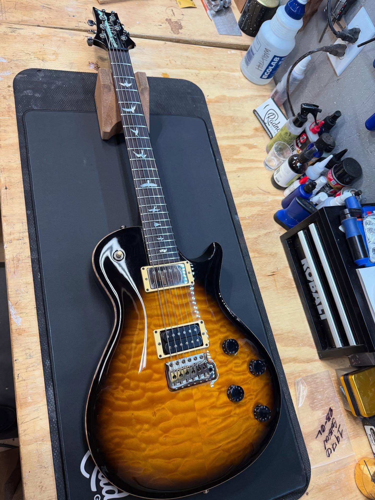 Another day another @prsguitars for @etchstoneofficial quick setup on this one. Looks, plays and sounds incredible! #luthier #nashville #musiccity #prsguitars #metal #rock #guitarrepair