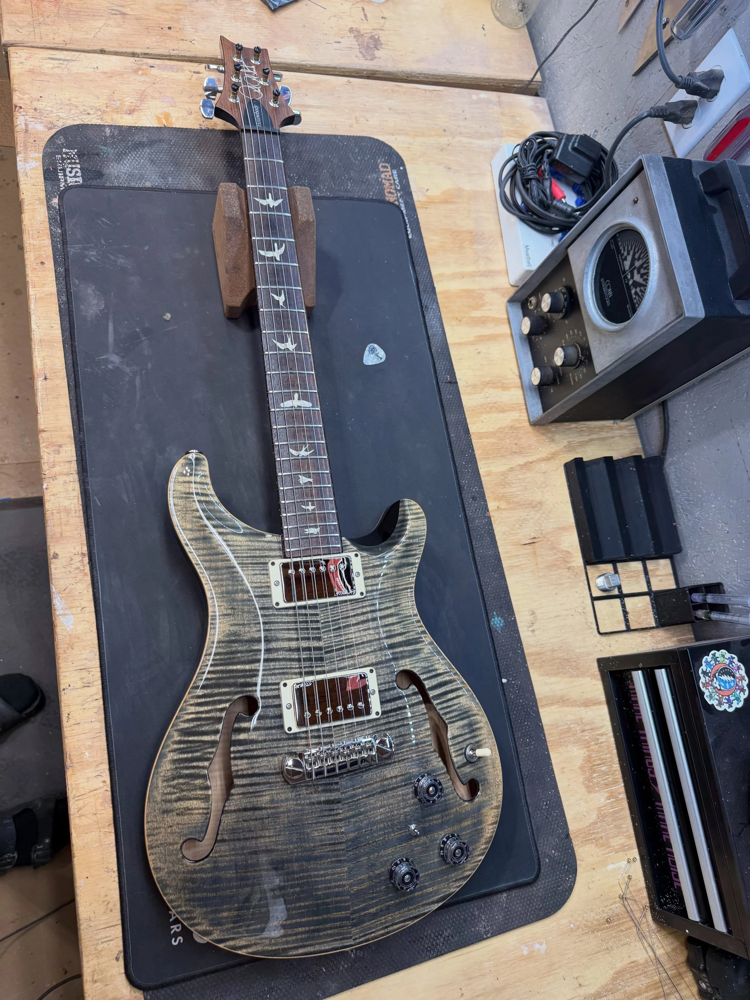 Had a blast working on this one for @jared_p_jones I will never get tired of working on @prsguitars this one has a Piezo bridge with dual outputs to split the piezo signal off or you can use the mixed signal output to mix your pickups/piezo onboard. 