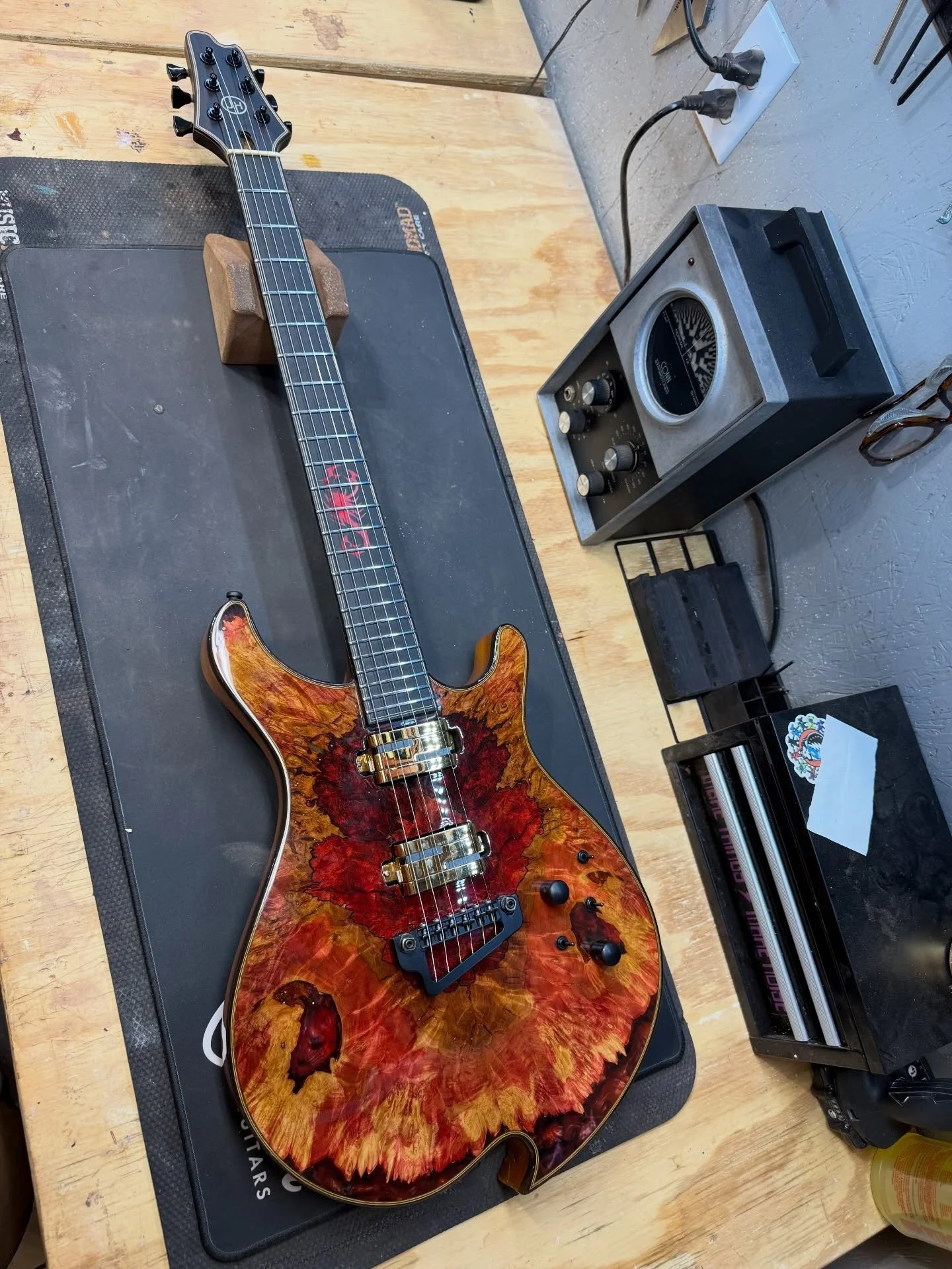 Sweet guitar for @shanetrainorguitar made by @jh.guitars_ came in for a setup. This guitar feels great, and looks like no other. #luthier #metal #guitar #custom