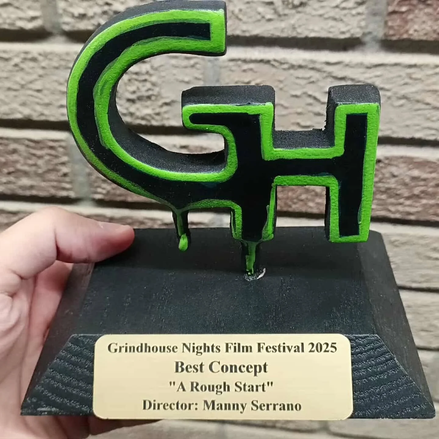 We're so happy for @mikedefellipo winning Best Concept for A Rough Start at Grindhouse Nights! Thank you to the whole @grindhousenightsff team and to @notrevpat for accepting the award 😉

#filmfest #award #filmmakers #indiehorror #bestconcept