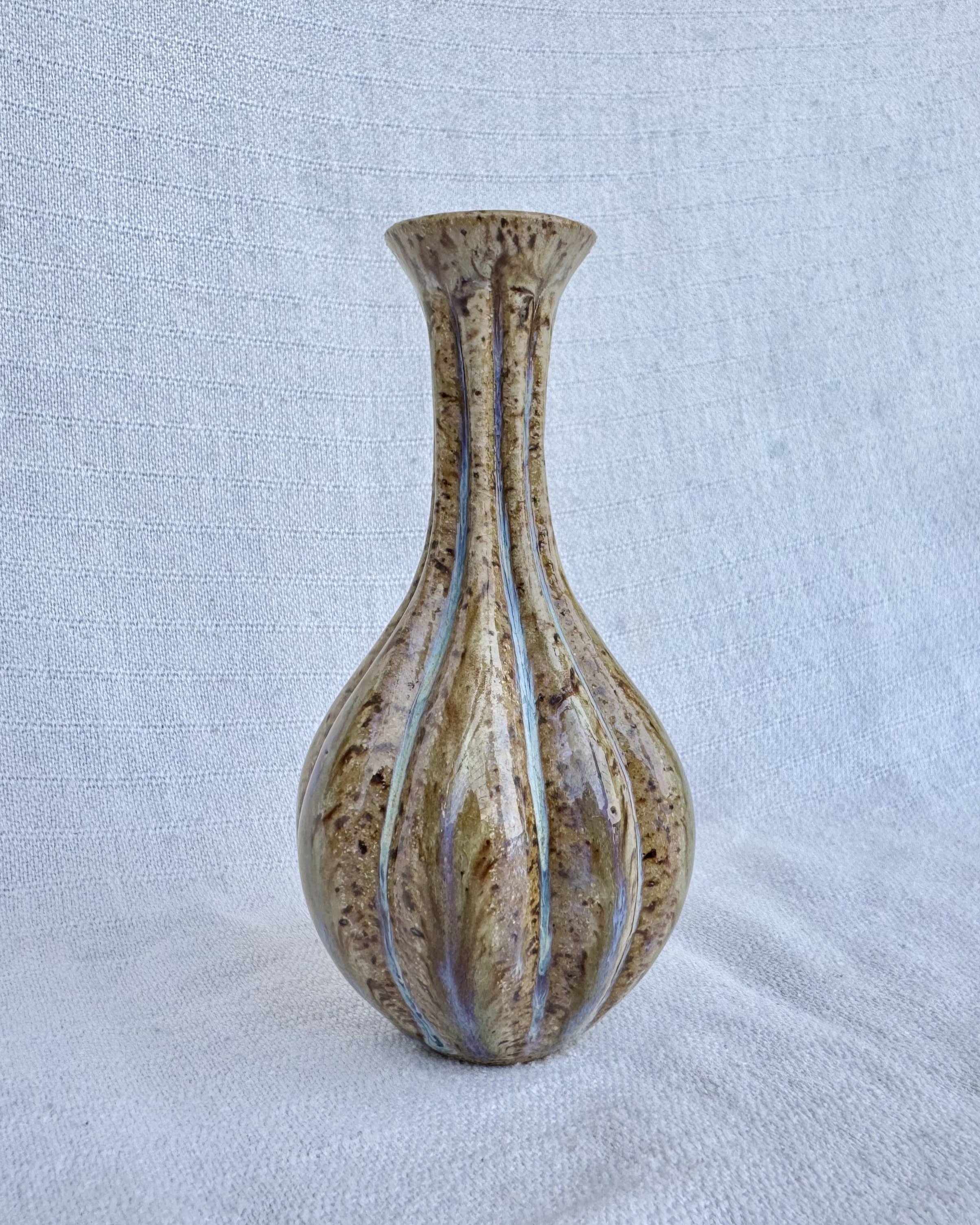 sculpted bud vase
