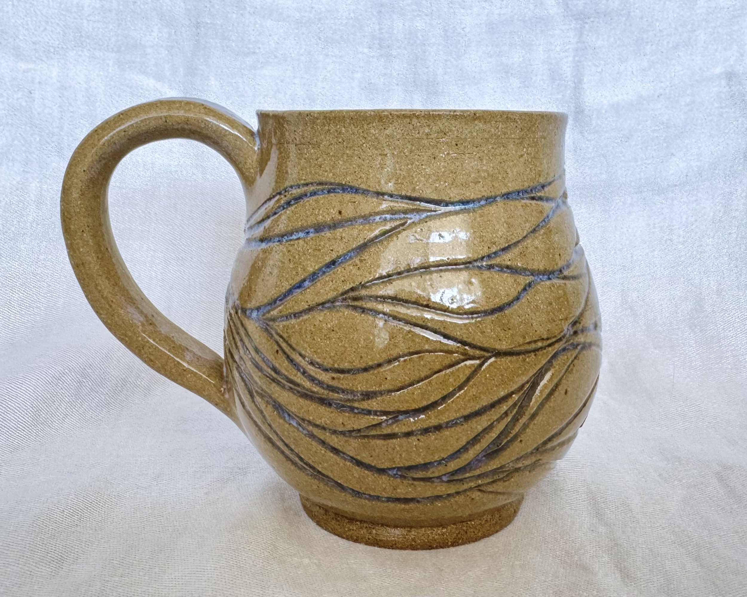 flowing lines mug