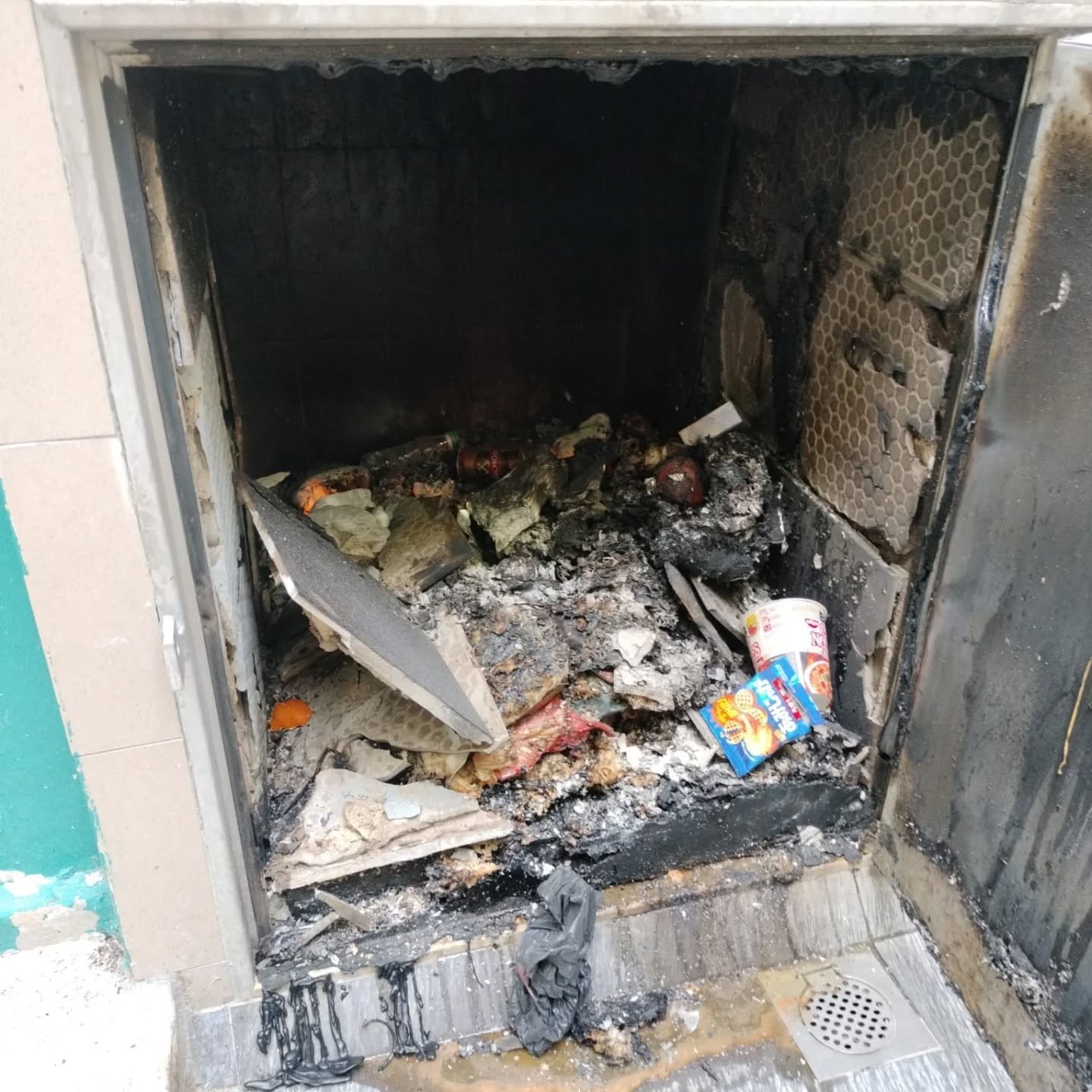 The minor "convenience" of one can be at great inconvenience and cost to many.

I was alerted to the common rubbish chute at Blk 169  catching fire today. This is the second time it has happened within the stack over the past 2 months. The 