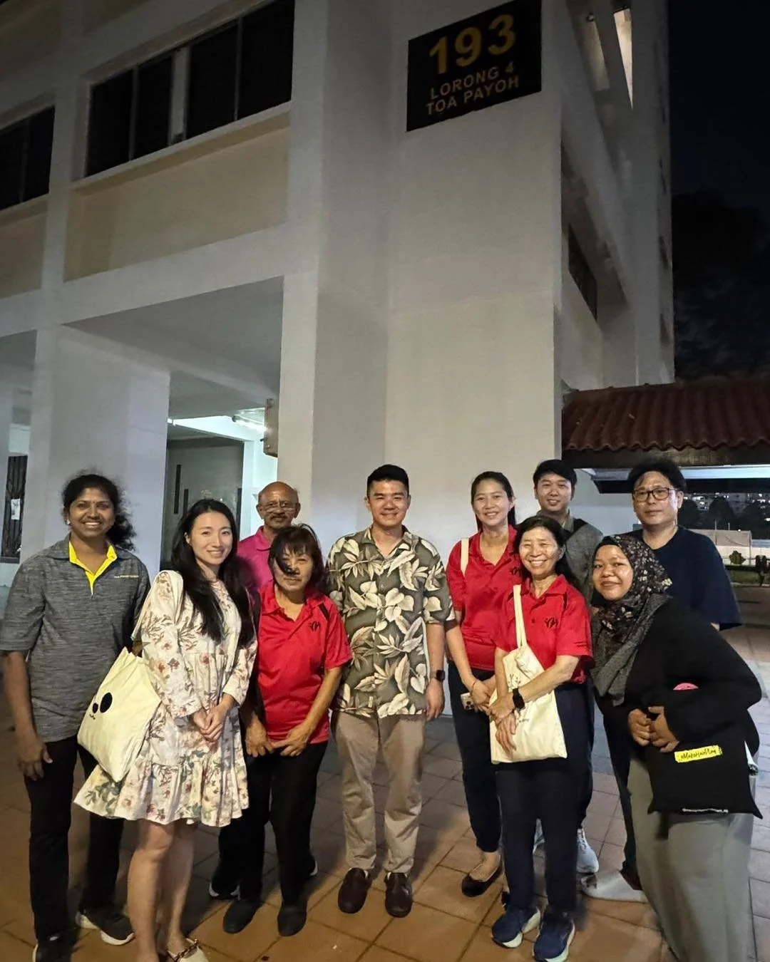 🏡 House Visit to Blk 193 Toa Payoh

Spent two meaningful evenings visiting residents of Blk 193, situated at the heart of TPYC and near icons like the first NTUC Fairprice in Singapore and Chung Hwa Medical Institution known for their subsidised TCM