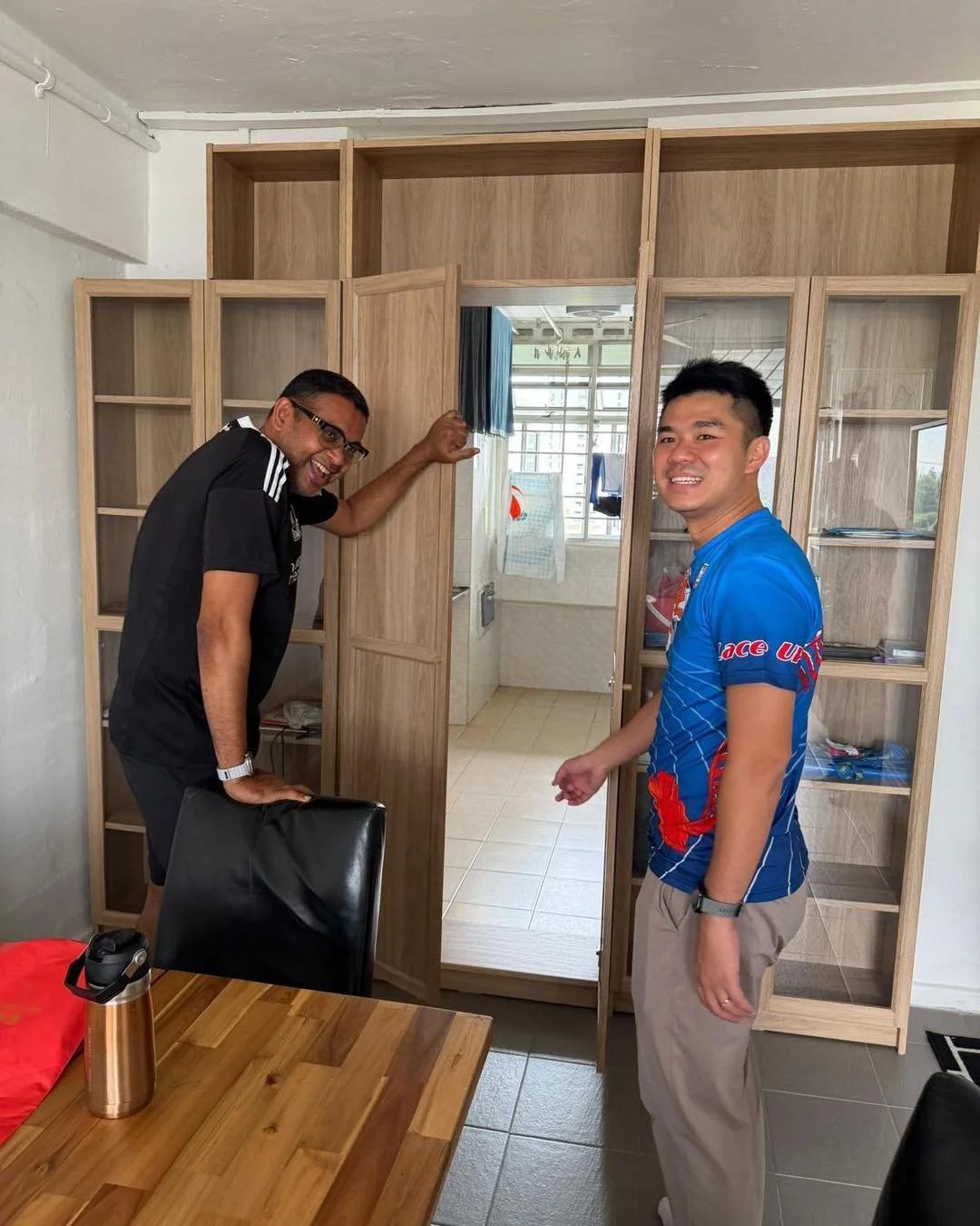 🏡 House Visit to Blk 148

Happy to have met Andrew who worked in IKEA and made use of modular shelving to create a secret doorway into his kitchen! 

Also bittersweet to have met some residents who would move out soon to be ready bto flats.

Thank y