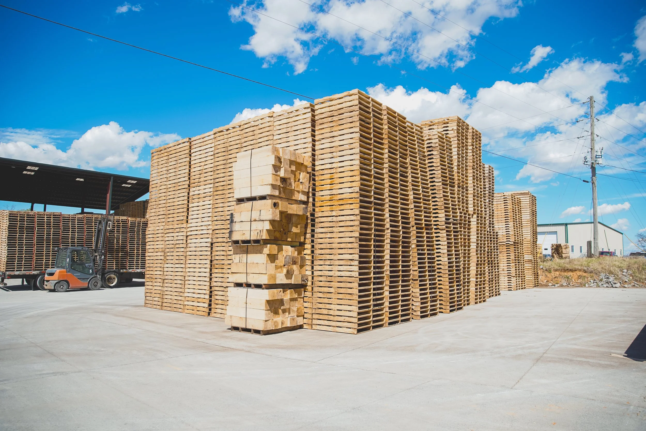 The Hidden Costs of Cheap Pallets