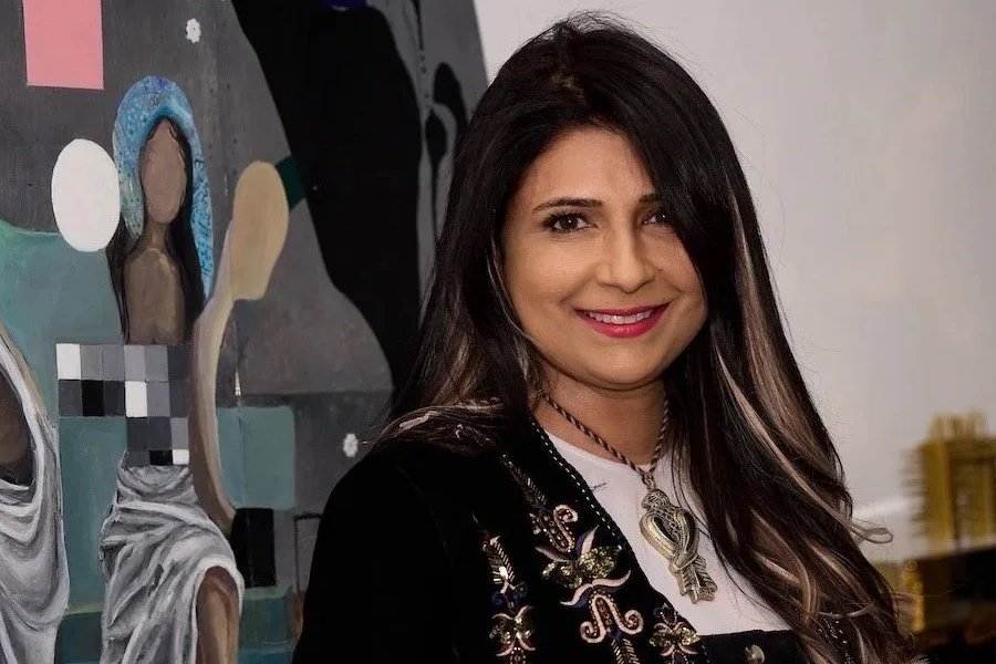       
  
    Pakora Portraits: Food For Thought With Artist Qinza Najm  By Admin  The Bronx Museum  Explore  Pakora Portraits: Bites of Belonging  where the art of Qinza Najm and the culinary tradition of pakoras merge to delve into themes of identi