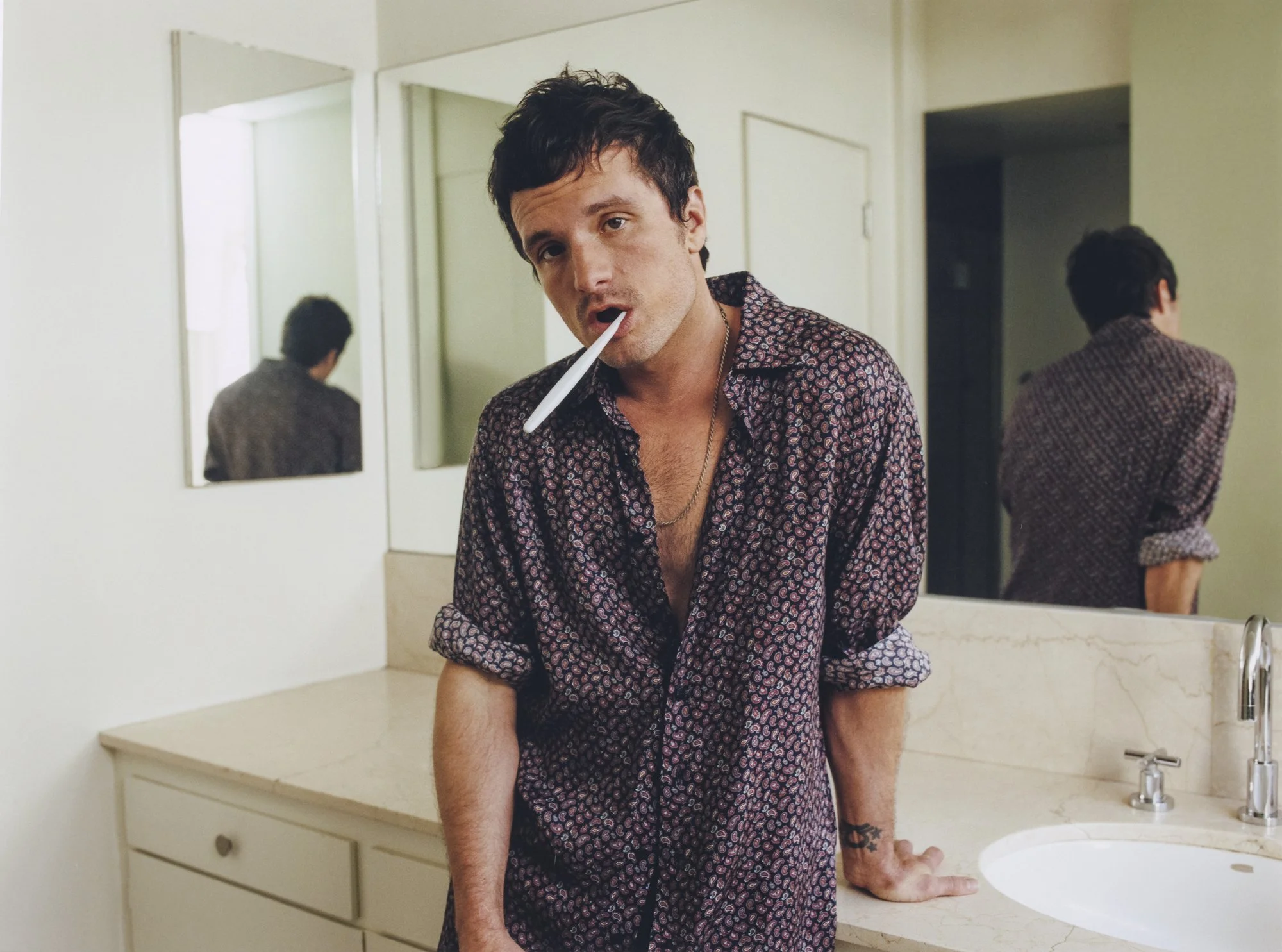 MR_JoshHutcherson_GQ_00001.jpg