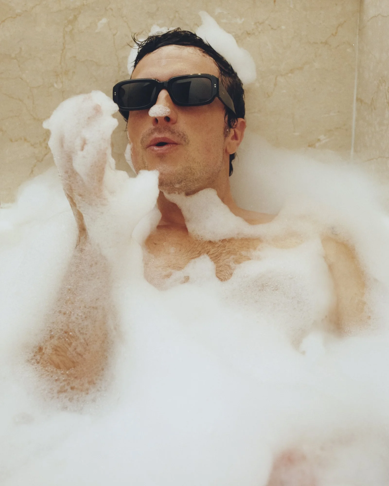 MR_JoshHutcherson_GQ_00002.jpg