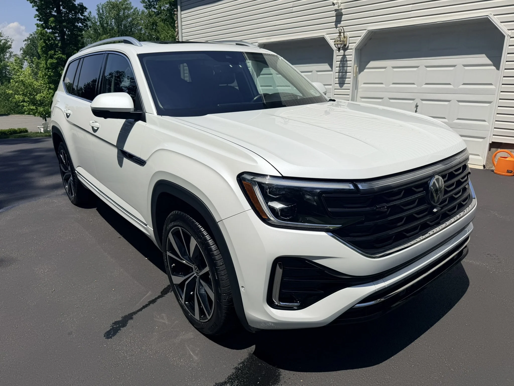 Mobile detailing service on Volkswagen Atlas SUV in New Jersey.