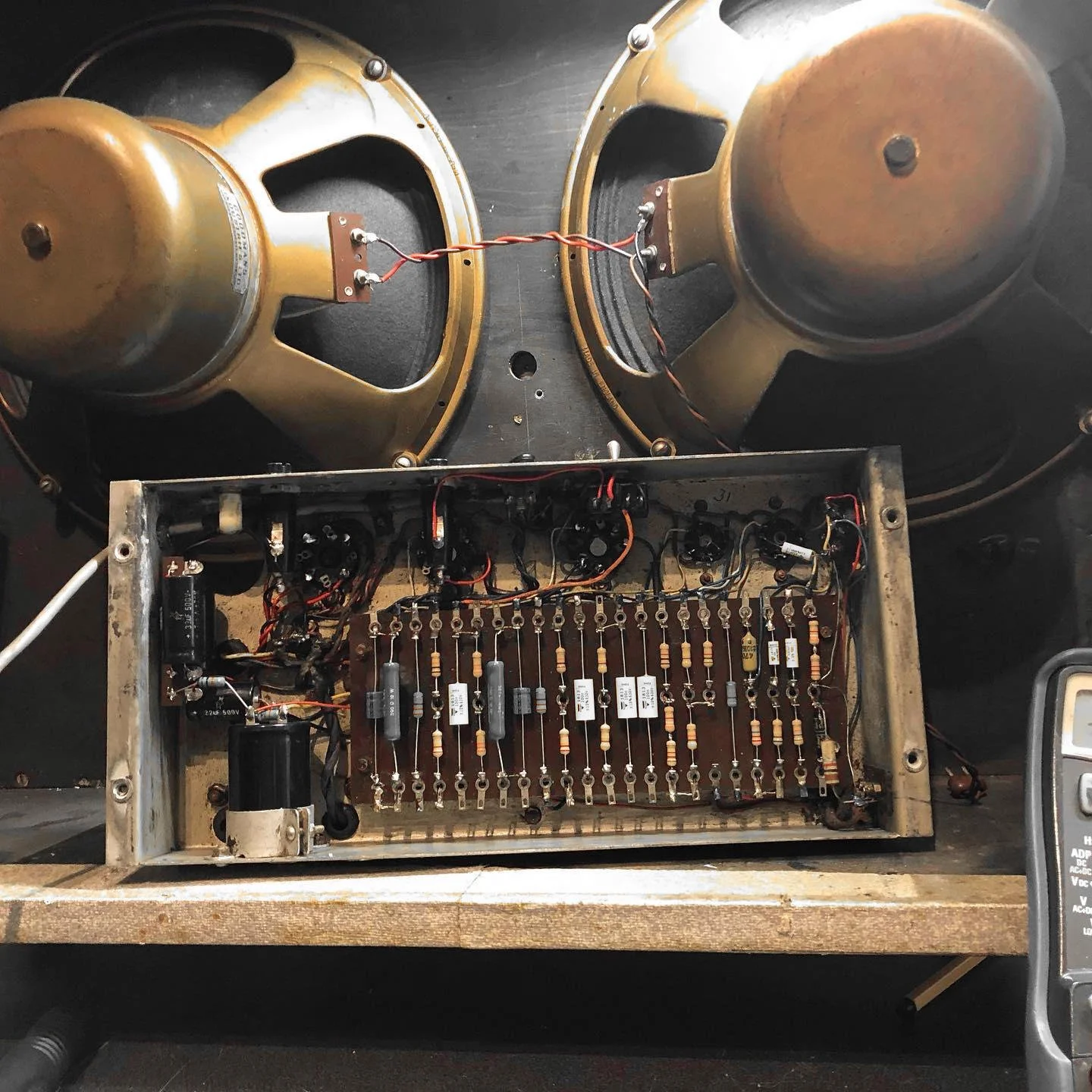 Châssis de puissance d’un Selmer Truvoice après restauration complète