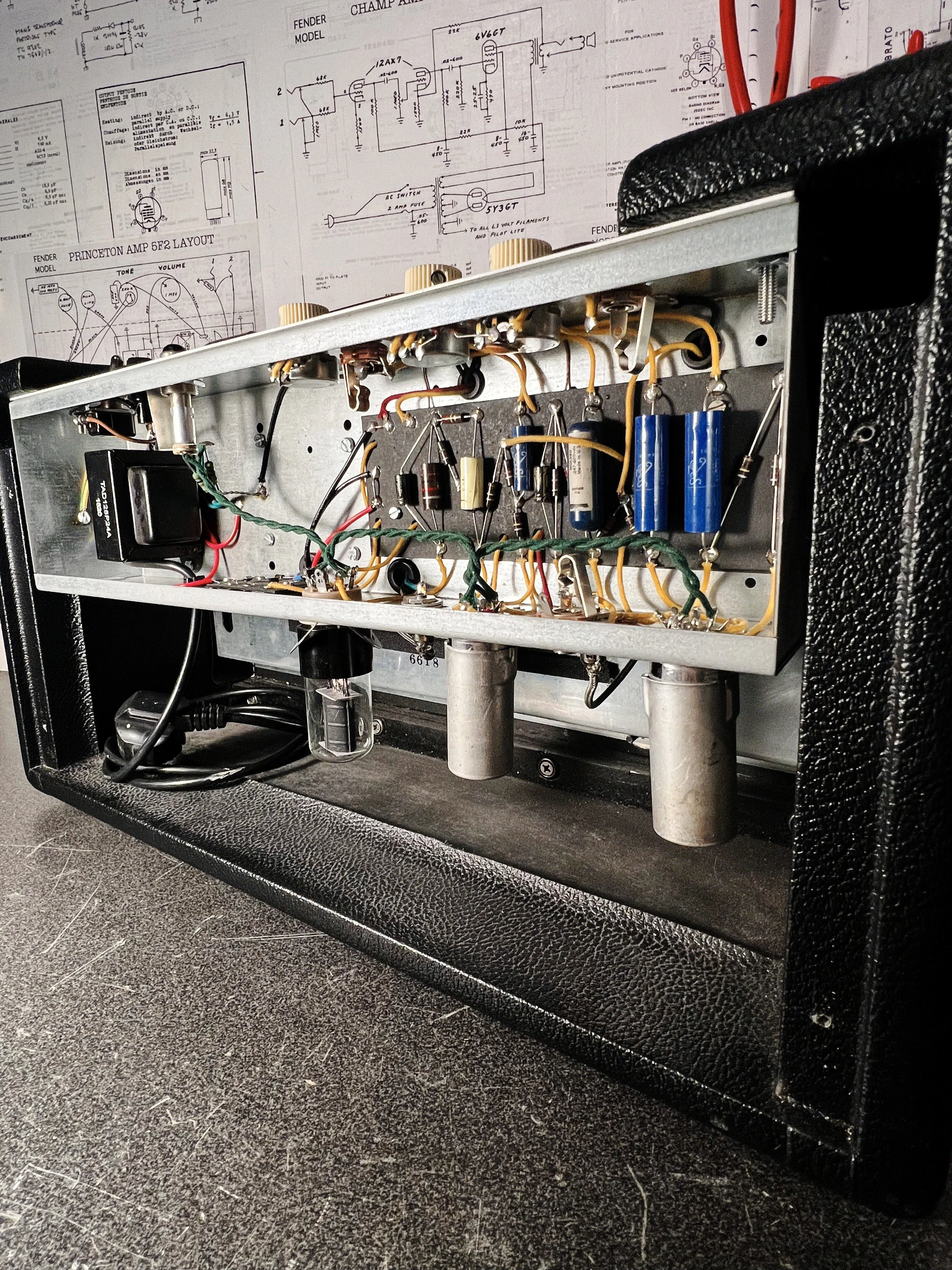 Clone de Fender 6G15 à lampes construit à l’atelier