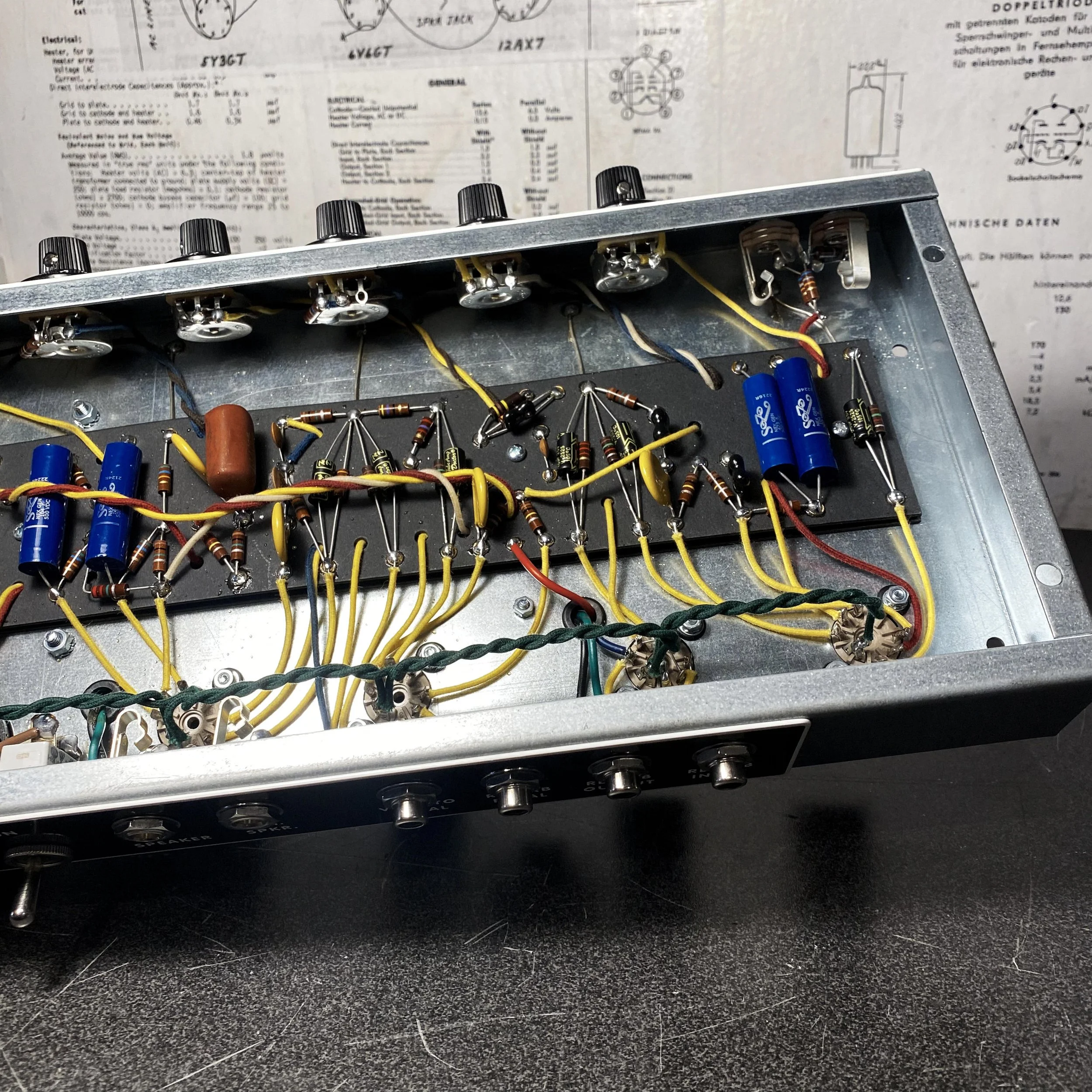 Partie préampli d’un clone de Fender Princeton Reverb construit à l’atelier
