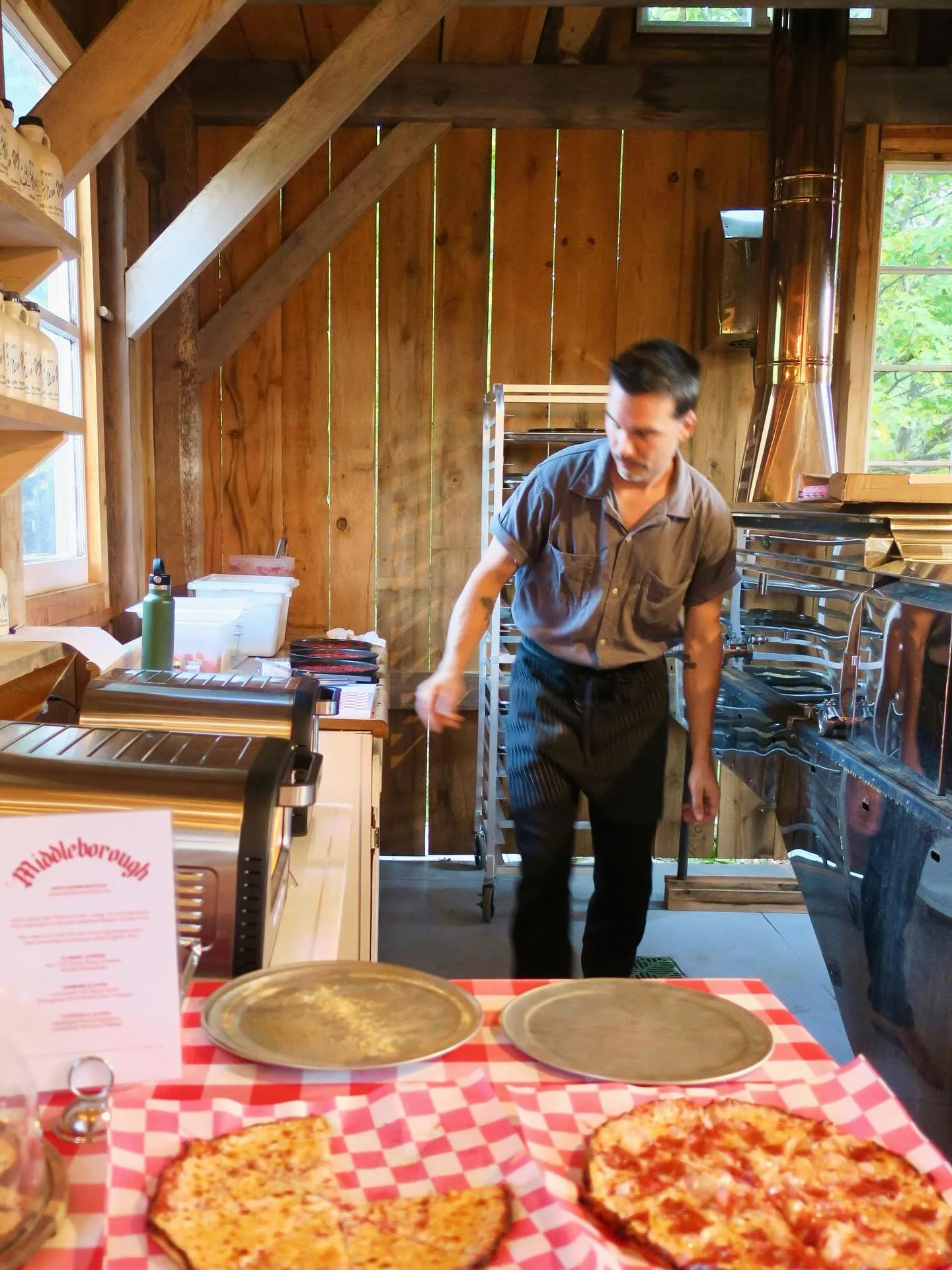 Hey ya’ll! It’s been an incredible season. Thank you to everyone who supported us and came out to try our South Shore Bar Pizza. We’re winding down for the year and focusing on 1–2 pop-ups each month, along with private events