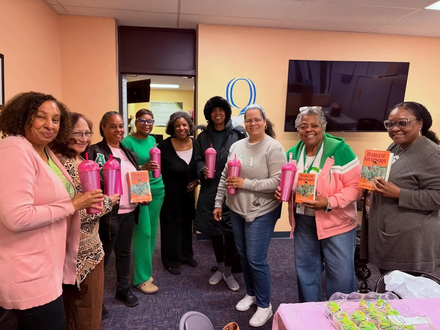 Tau Xi Omega&rsquo;s Pretty Girls Read Squad is back with another good read! The squad recently met to discuss the novel &ldquo;Harlem Rhapsody&rdquo; by Victory Christopher Murray. It was a great evening filled with fellowship, the love of reading, 