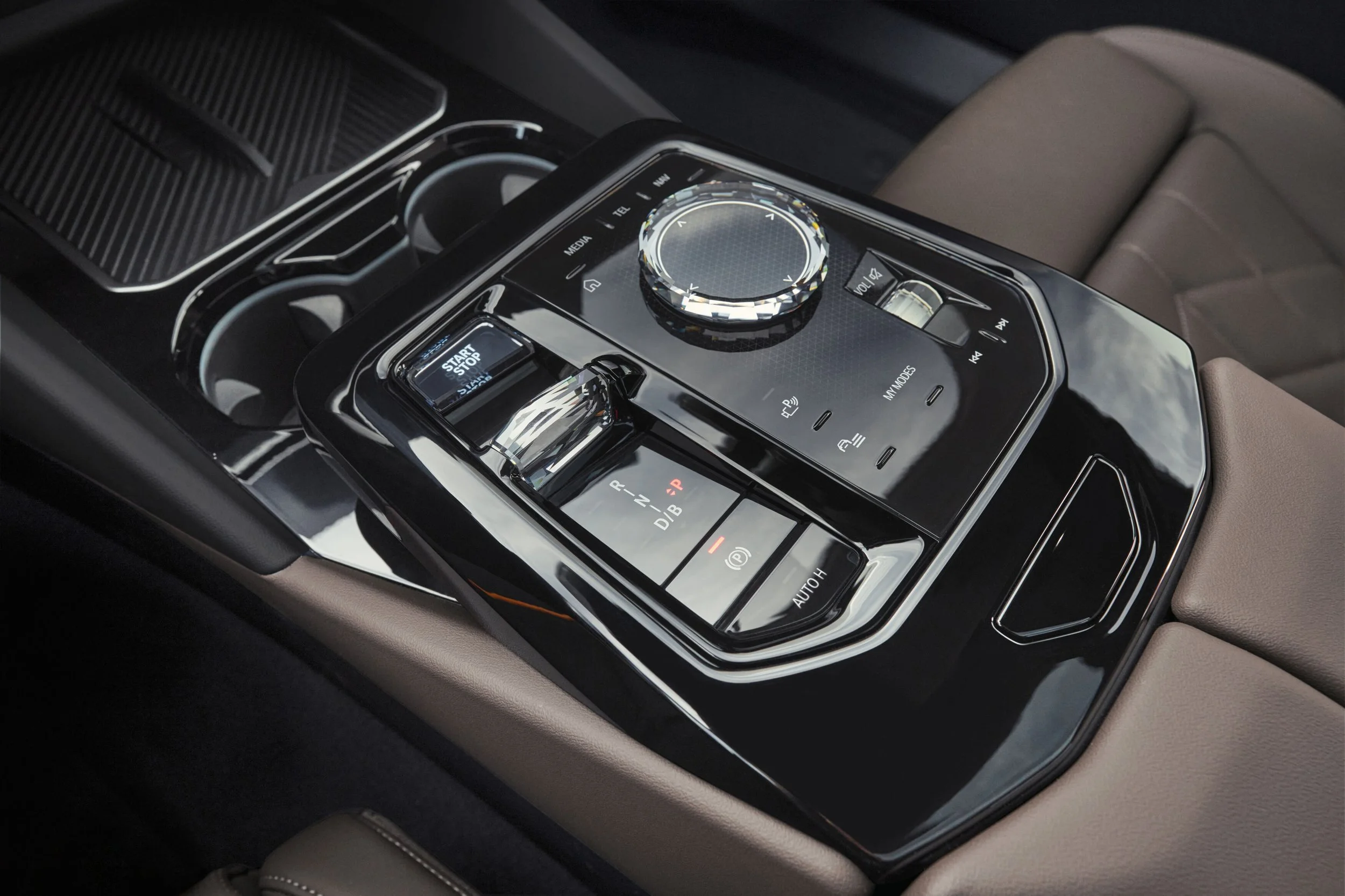 Return_of_the_legendary_business_sedan__BMW_Australia_to_introduce_eighth_generation_5_Series_in_Q4_-_i5_eDrive40 (2).jpg