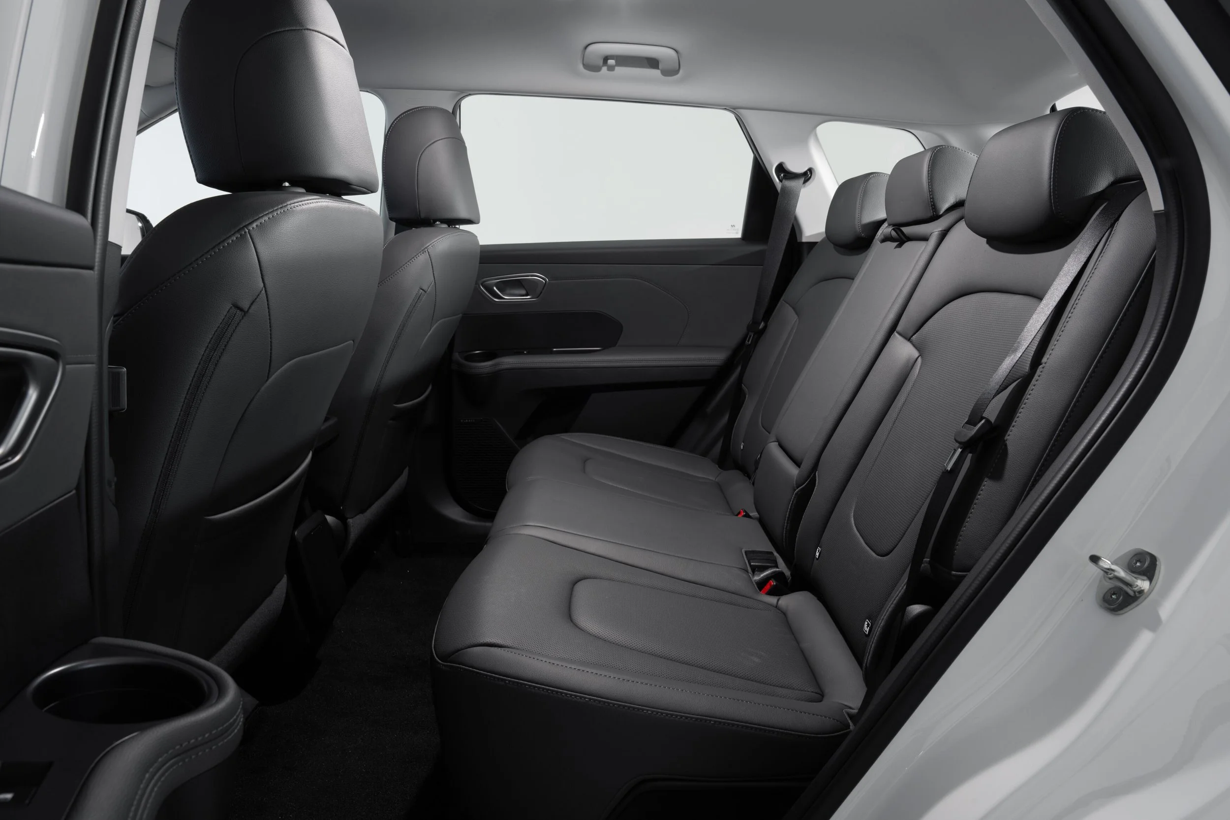 Hyundai ELEXIO - 10.jpg