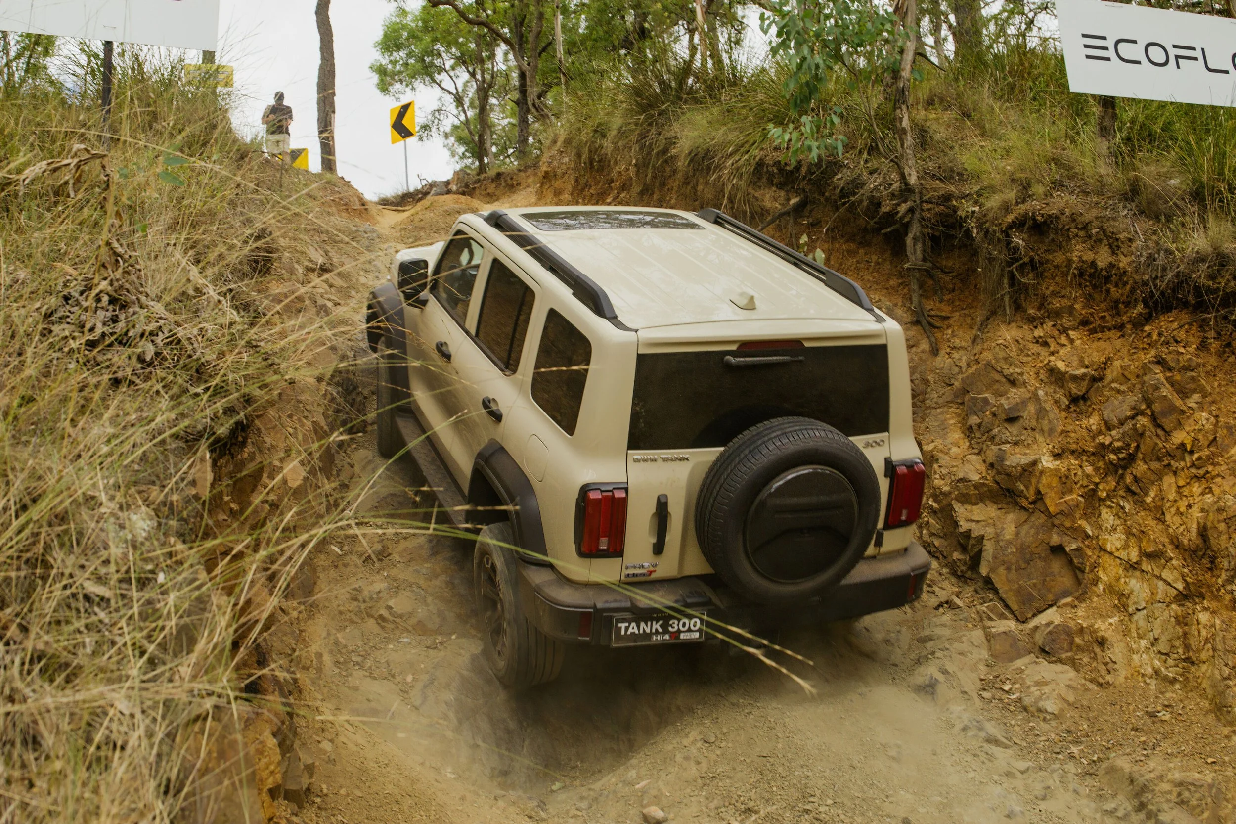 GWM Tank 300 PHEV HT_03.jpg