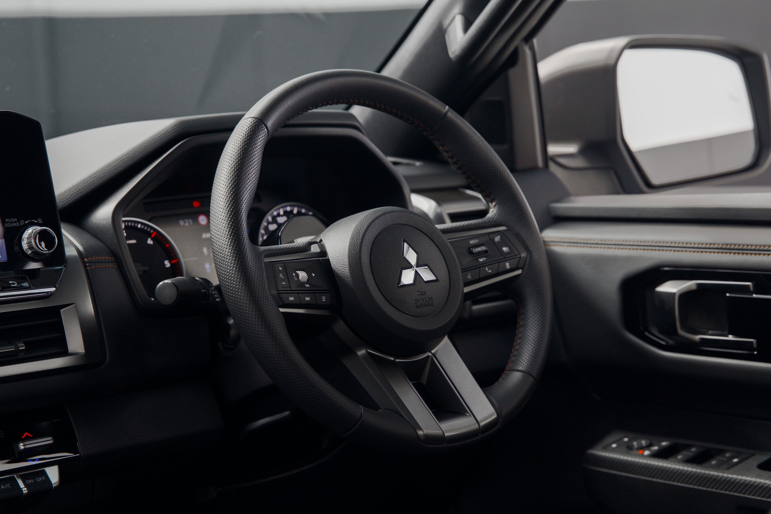 MY26-Mitsubishi-Triton-Raider-Preview-28.jpg