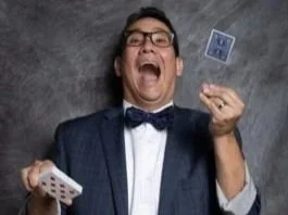 Magician Louie Fox
