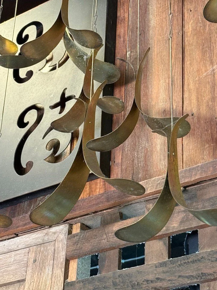 Another full day that could be coined as &lsquo;eclectic&rsquo;! Open markets with quirky art at every turn. Lazy cats and dogs with painted eyebrows to Michelin restaurant cuisine to silk and jade specialty stores. A fun day that enriched the senses