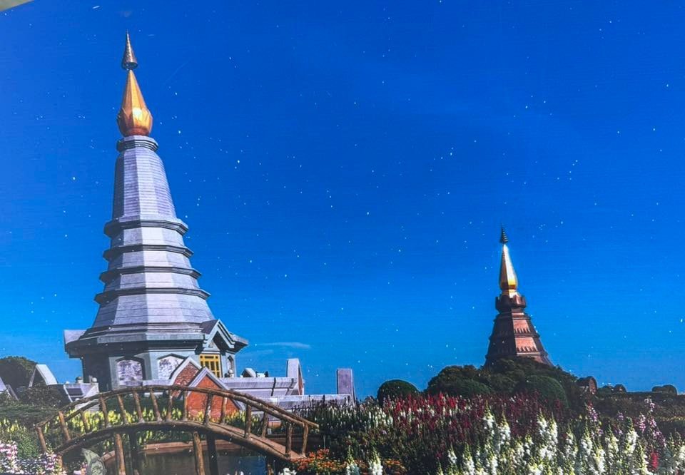 Yesterday we visited Doi Inthanon national park. It is the highest mountain in Thailand at 7010ft. Took harrowing, narrow, winding steep roads to get there, but so worth it. The panoramic view was jaw-dropping. The stairs a workout like never before,