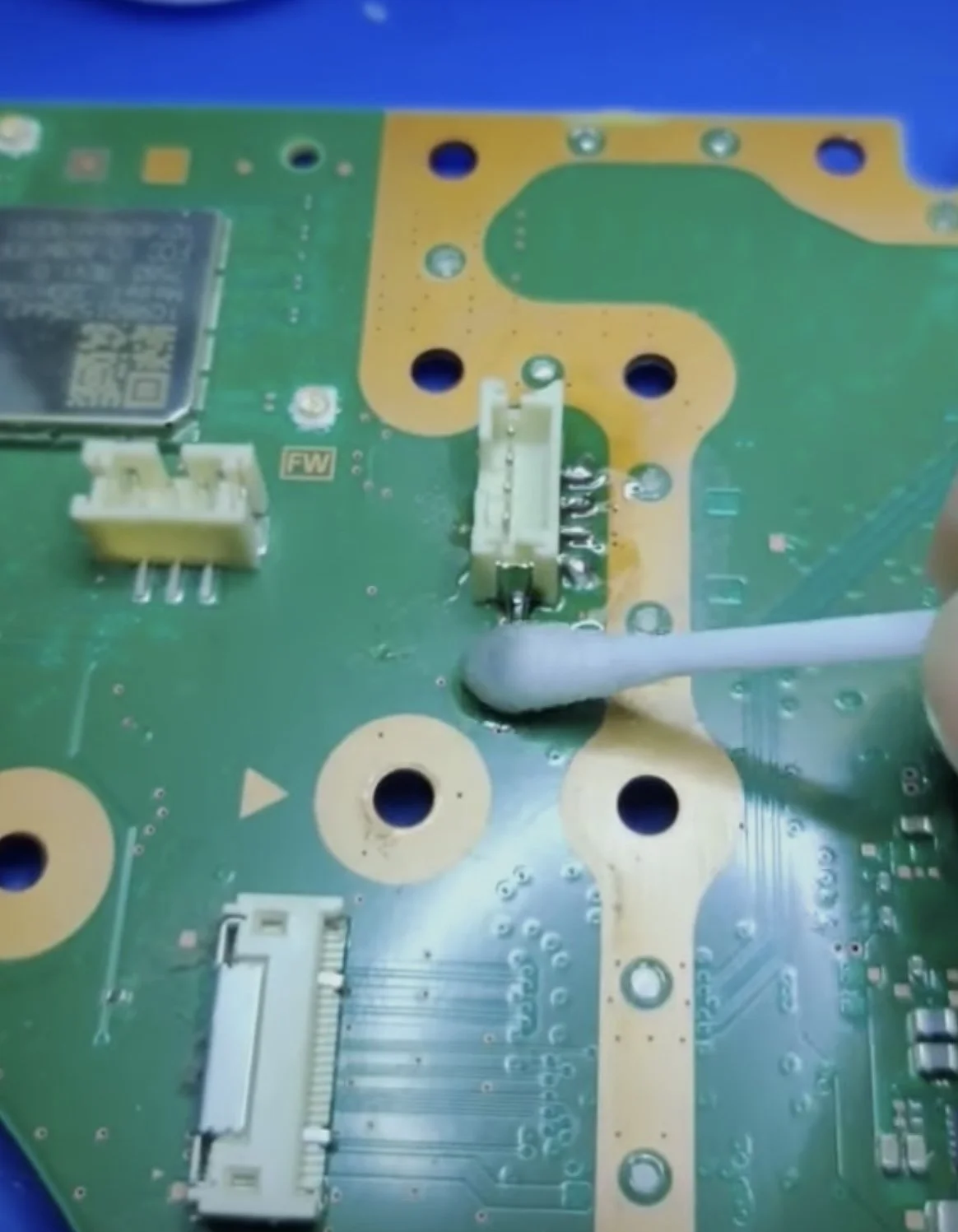 RIPPED PADS (TRACE REPAIR) FOR XBOX, PLAYSTATION OR NINTENDO