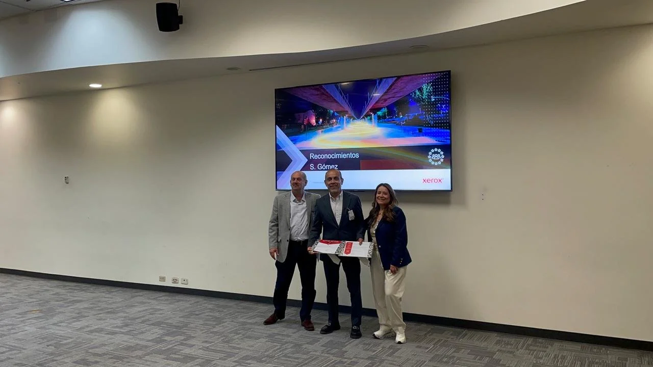 DigitalVAAR recibe de Xerox Mexicana los reconocimientos “2025 Mejor Performance MPS” y “Altitud – Actitud 2025”