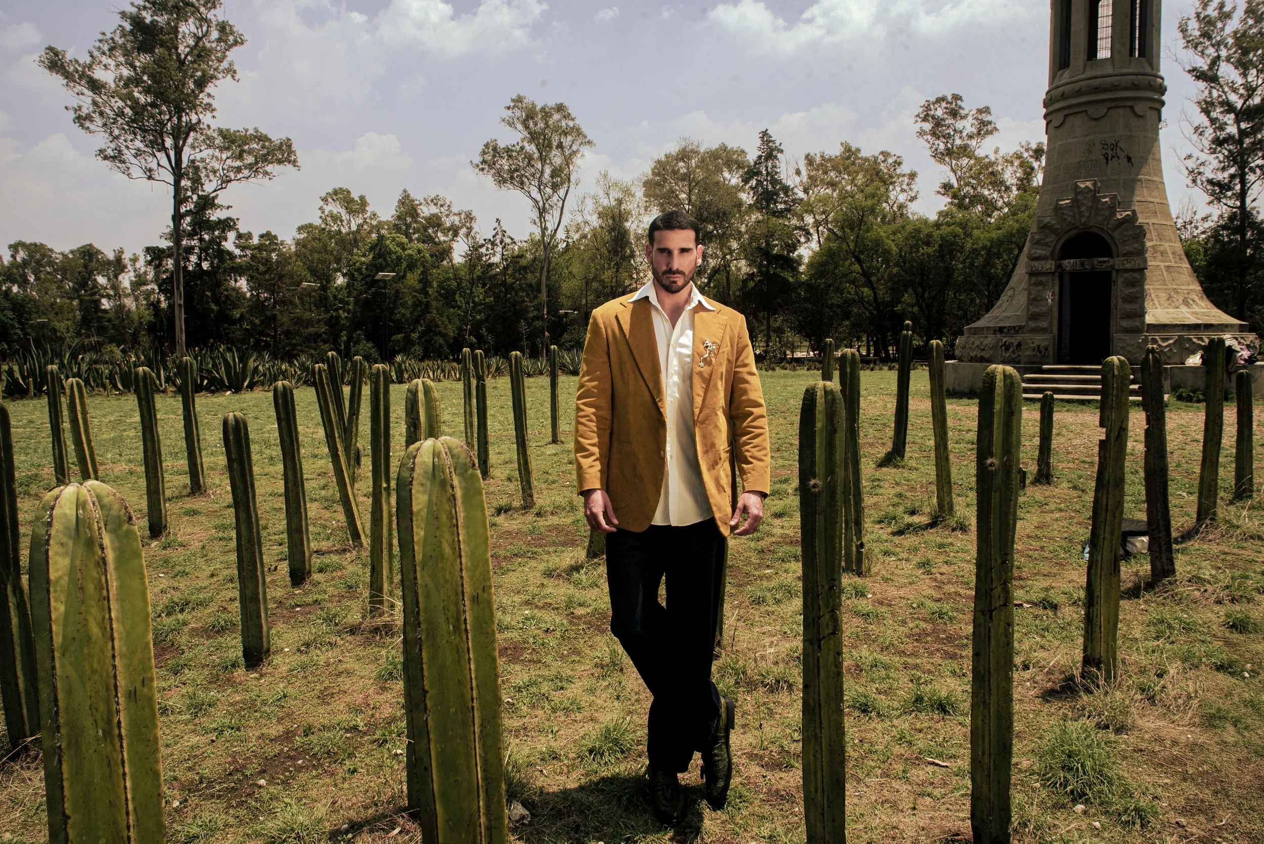 The Iconic Style of Varo Vargas