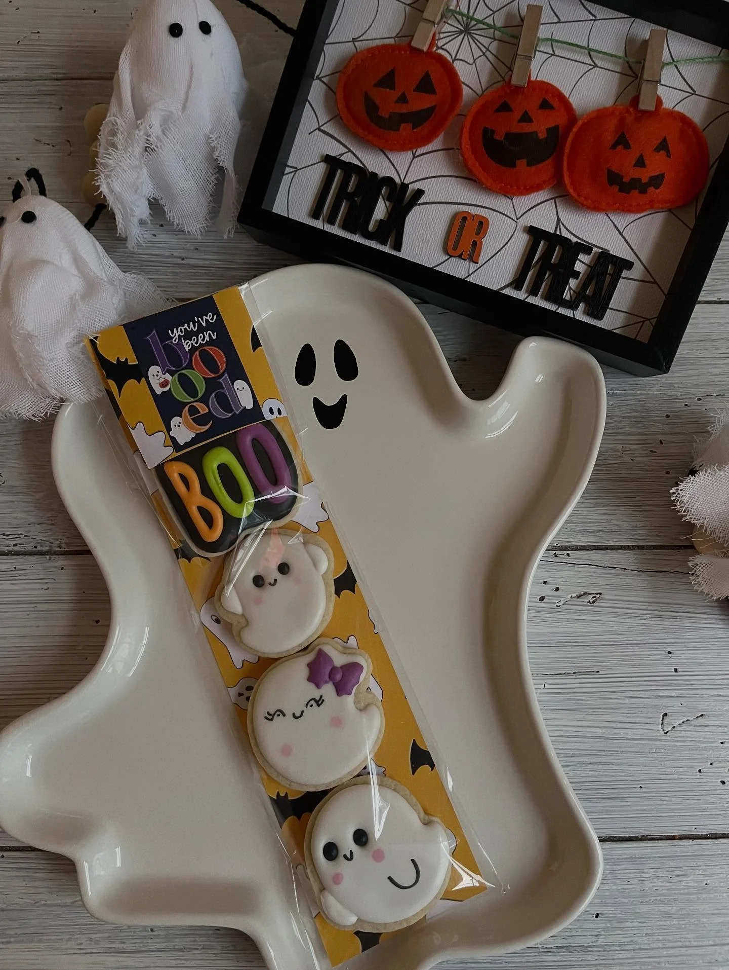 👻✨ You&rsquo;ve Been BOOed! ✨👻 

Mini Halloween cookies 🎃
This set includes 4 minis (BOO + 3 little ghosts) $13
Perfect for gifting, treating yourself, or spreading a little spooky cheer. 🖤🧡💜

PRE-ORDER, LIMITED QUANTITIES AVAILABLE! 🕸️
Messag