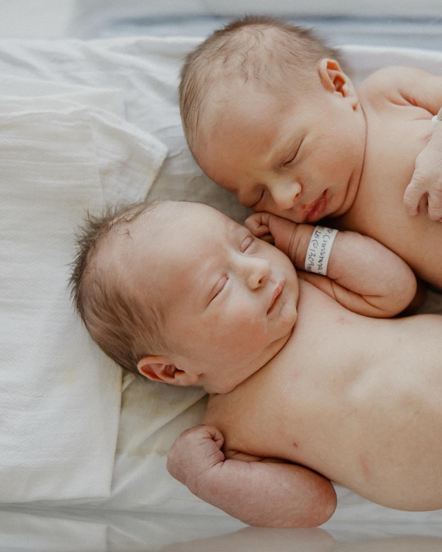 Happy Mother&rsquo;s Day to all the Mama&rsquo;s 🤍🌷

Yesterday afternoon I had the privilege of meeting these two little loves in the hospital. This kind of photography is where my heart is, capturing these first raw real moments you want frozen in
