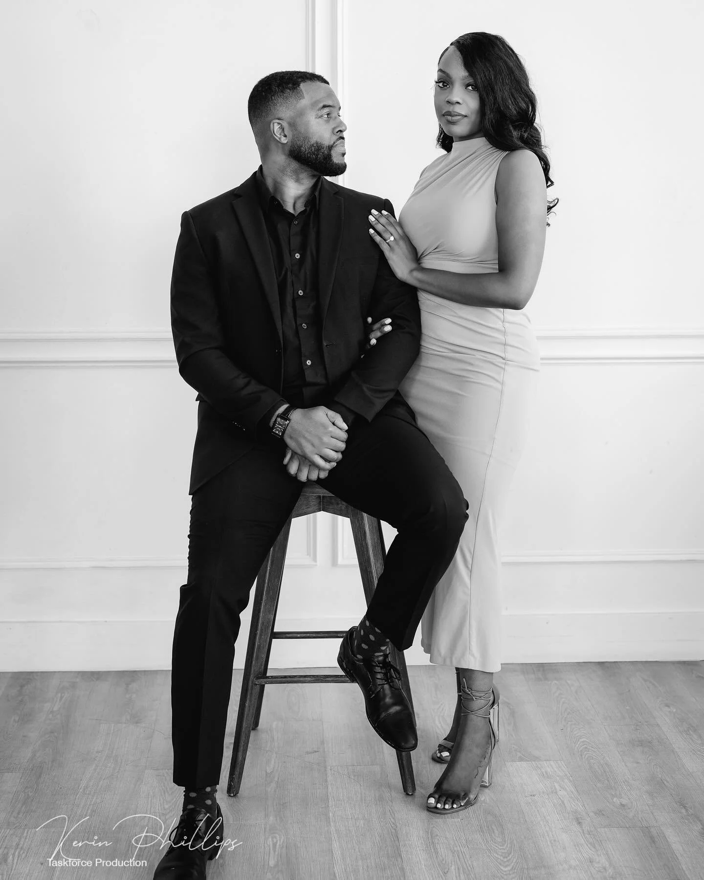 Here is the second set from the shoot. Are you a black and white fan or are you a sucker for the color scheme?  Let me know which you like best , vote below, comment your favorite too! 

#houston #houstonphotographer #engagedinhouston #engagementphot