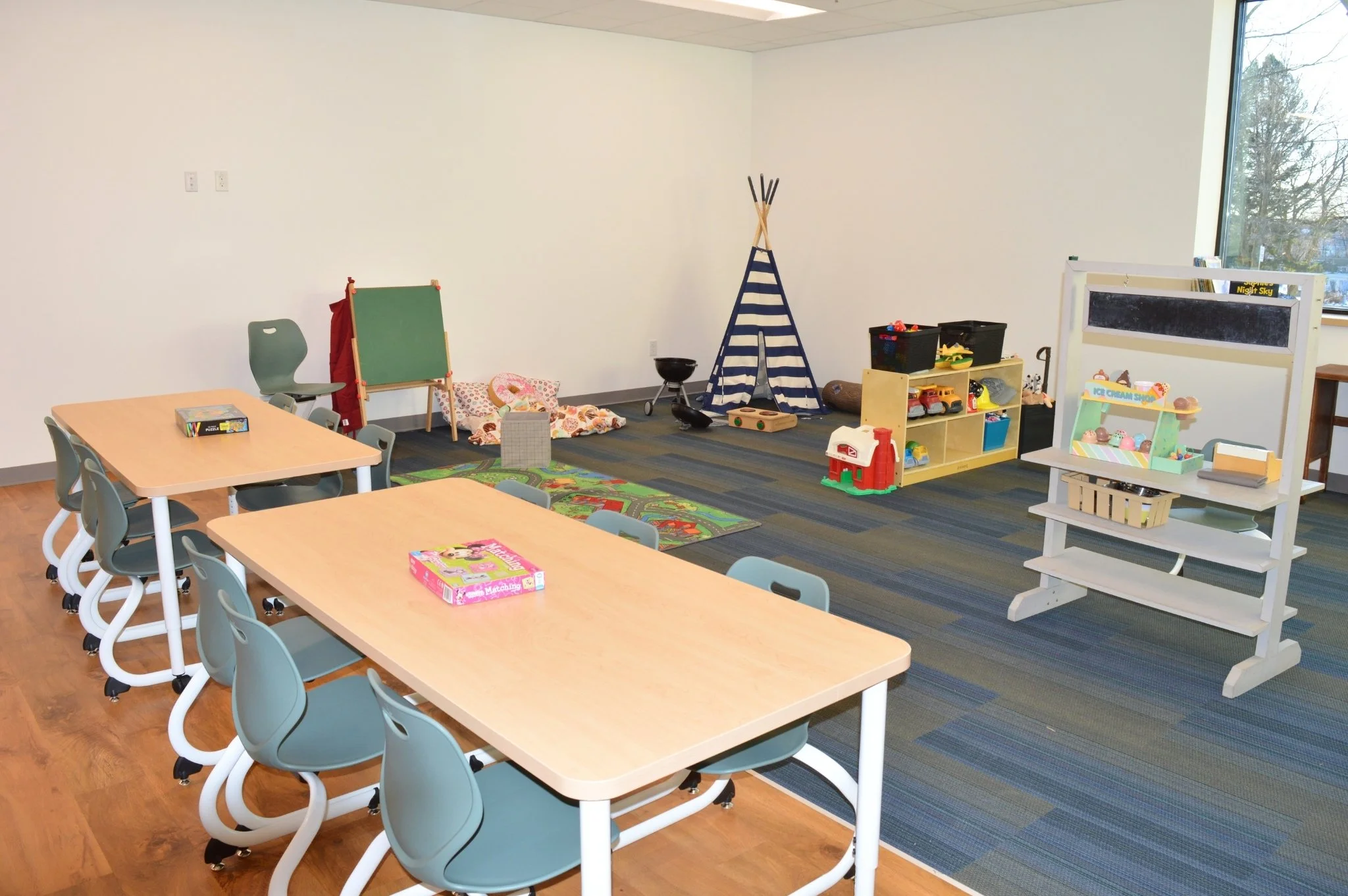 Ribbon Cutting (5).jpg