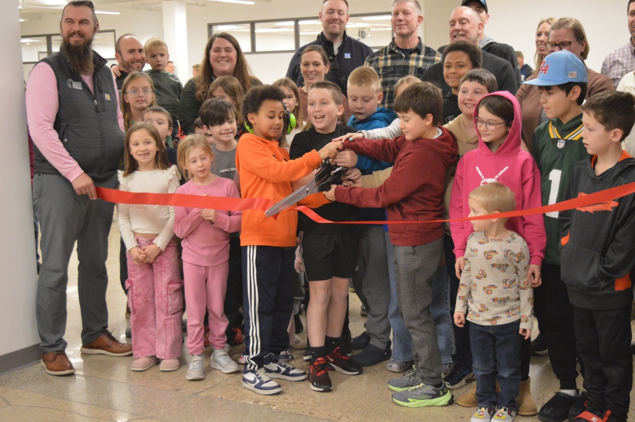 Ribbon Cutting (18).jpg