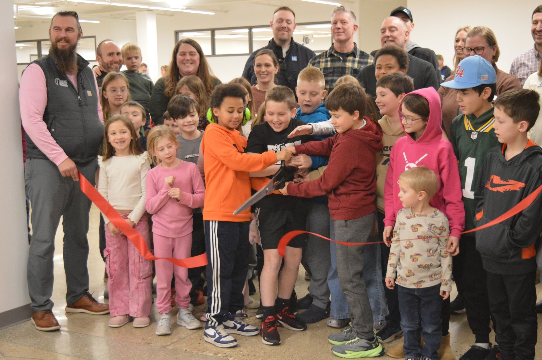 Ribbon Cutting (19).jpg