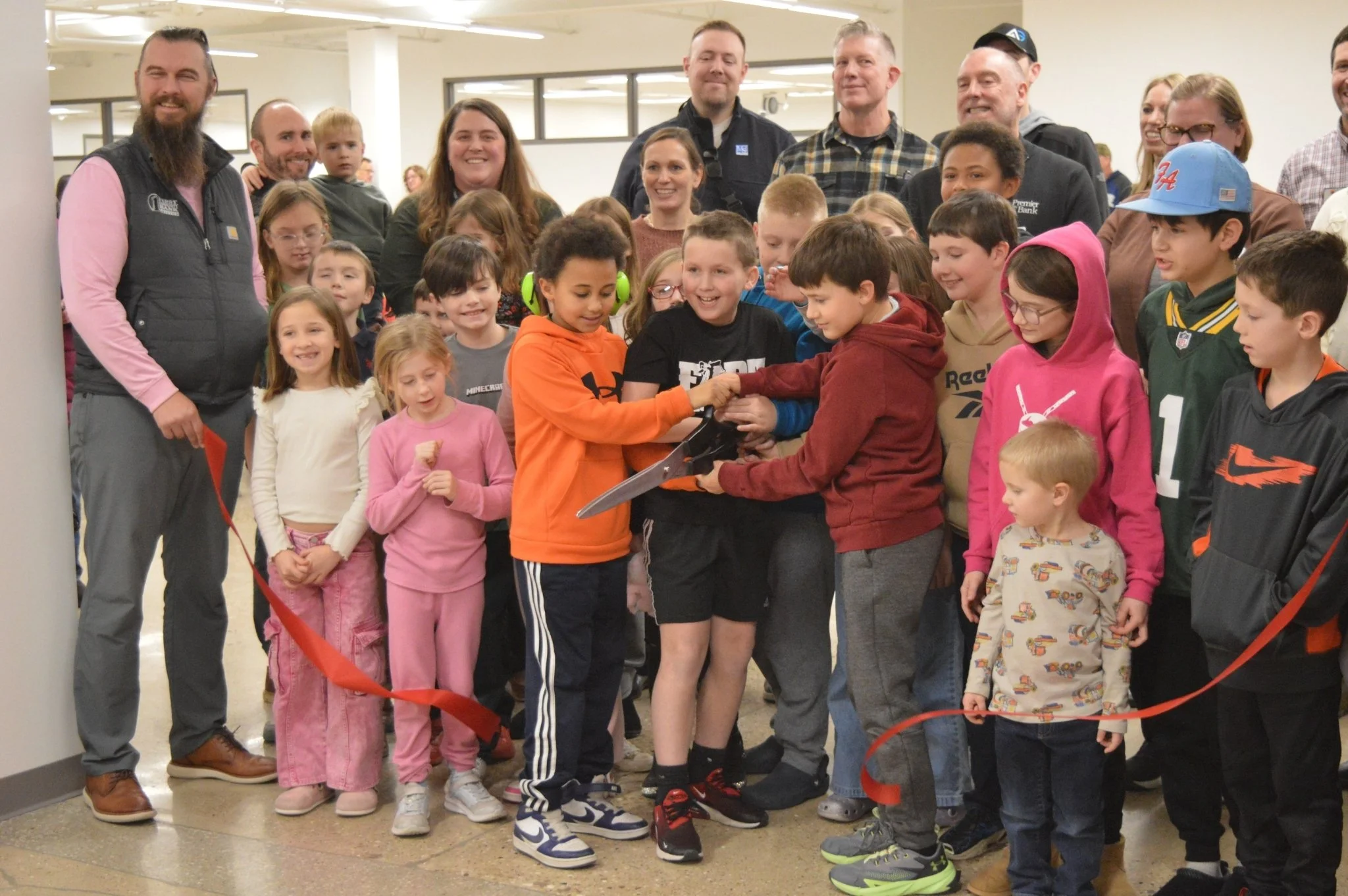 Ribbon Cutting (20).jpg