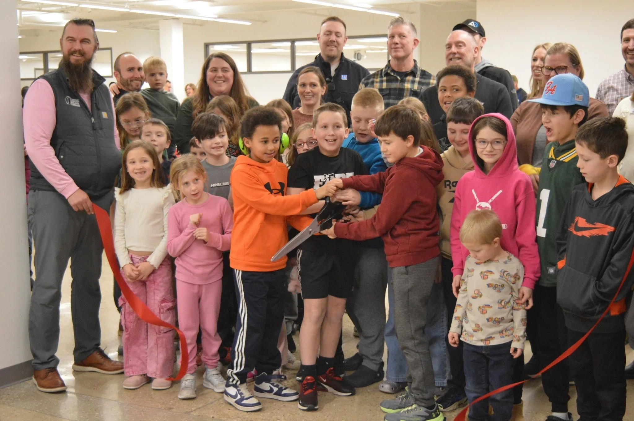 Ribbon Cutting (21).jpg