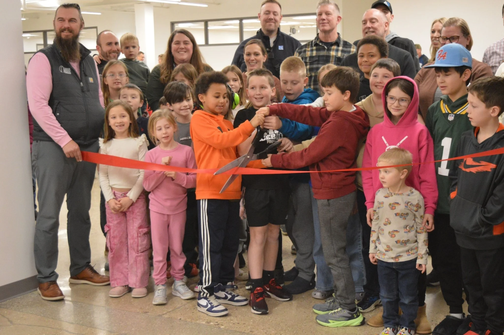 Ribbon Cutting (17).jpg