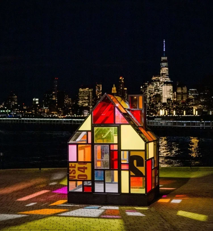 What's Actually Trending in Commercial Holiday Decor for 2026 