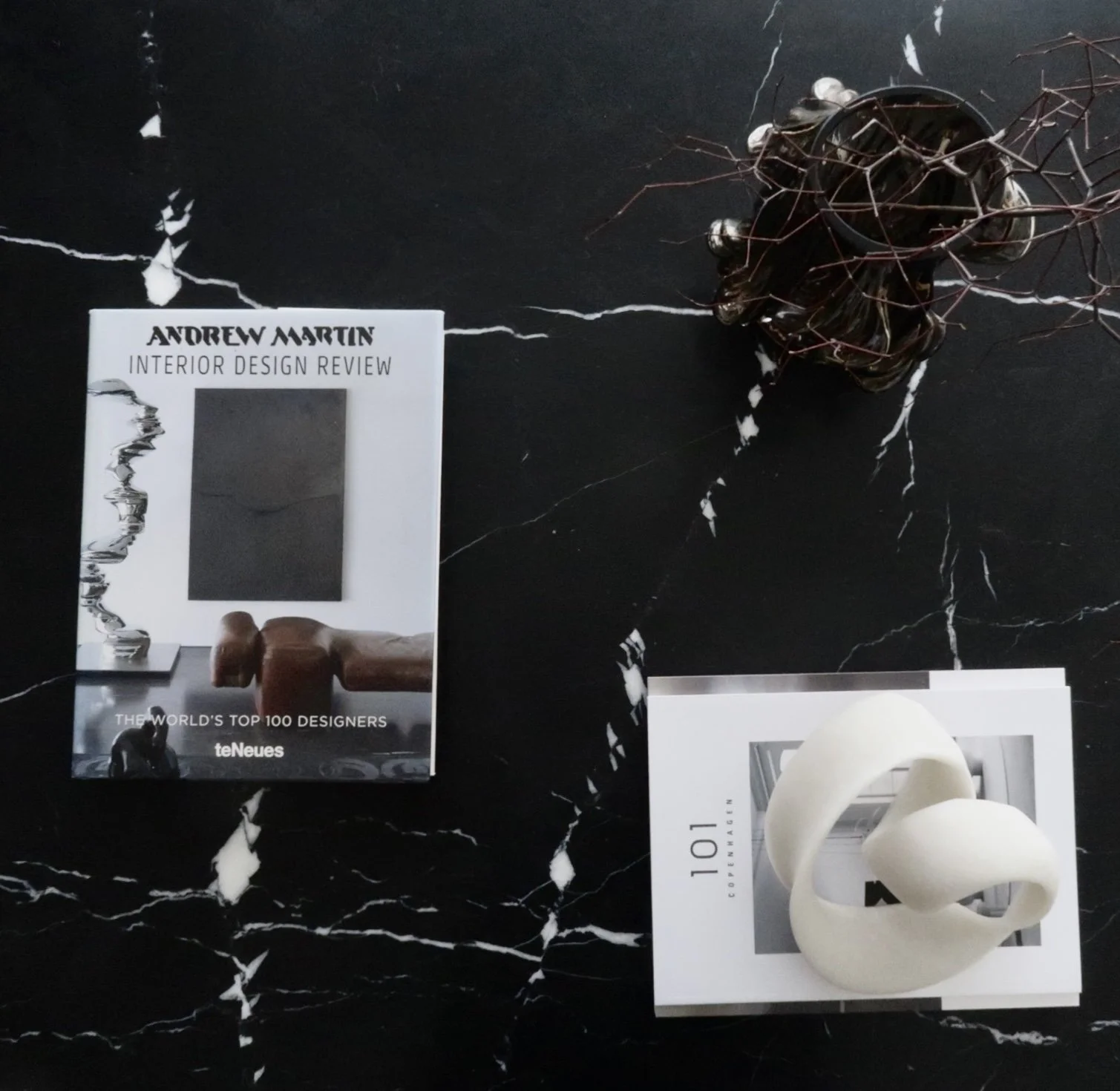 EFFORTLESS ELEGANCE: HOW TO STYLE YOUR COFFEE TABLE LIKE A DESIGNER