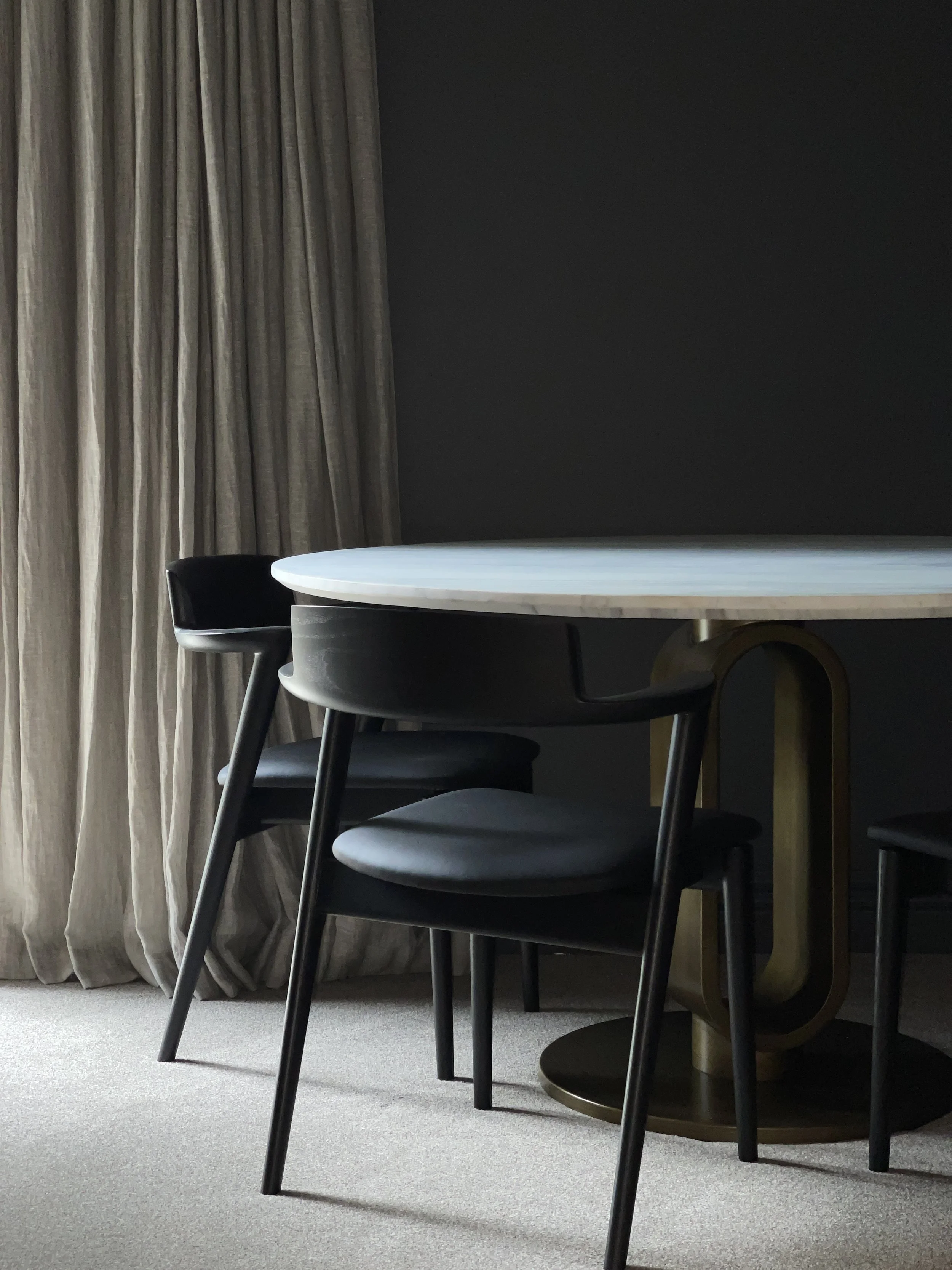 SMALL SPACE, BIG STYLE: SMART DESIGN HACKS FOR TINY APARTMENTS