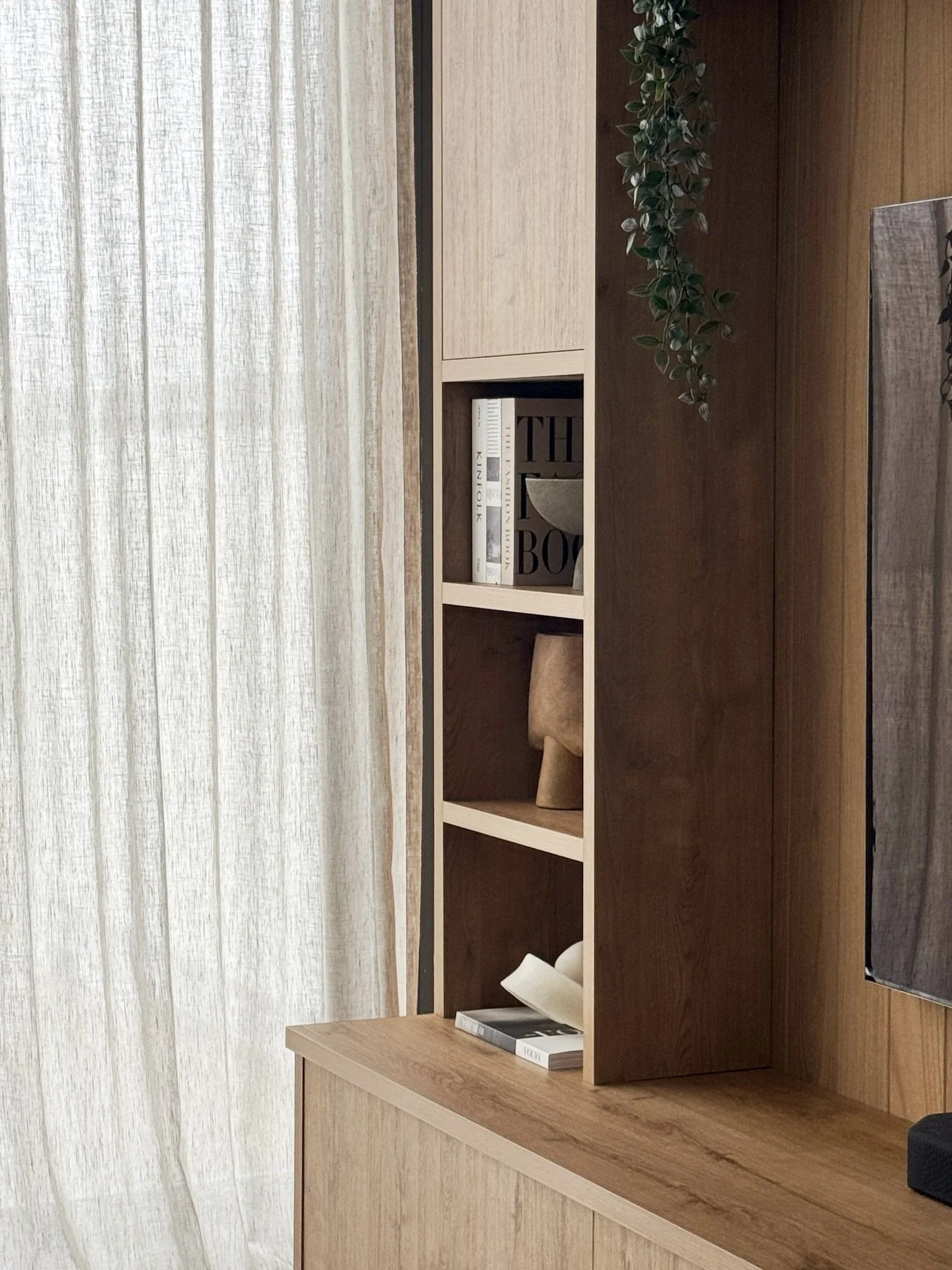 A reminder that it&rsquo;s often the subtle details that shape how a space truly feels. We loved working with natural materials on this project, creating a space that feels both grounded and light✨

#interiordesignnz #nzdesign #livingdesign #auckland