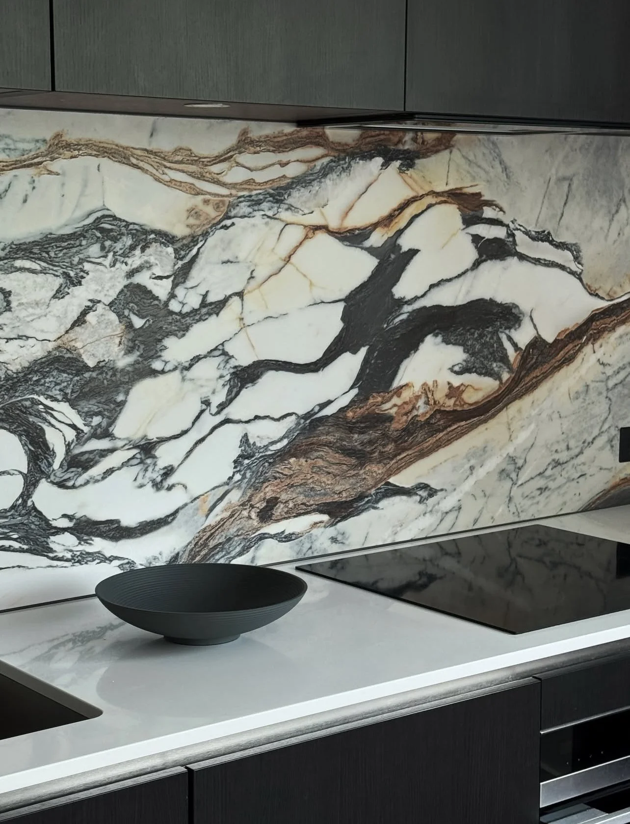 FORMAT TILES &amp; SPLASHBACKS: WHERE FUNCTION MEETS QUIET DESIGN 