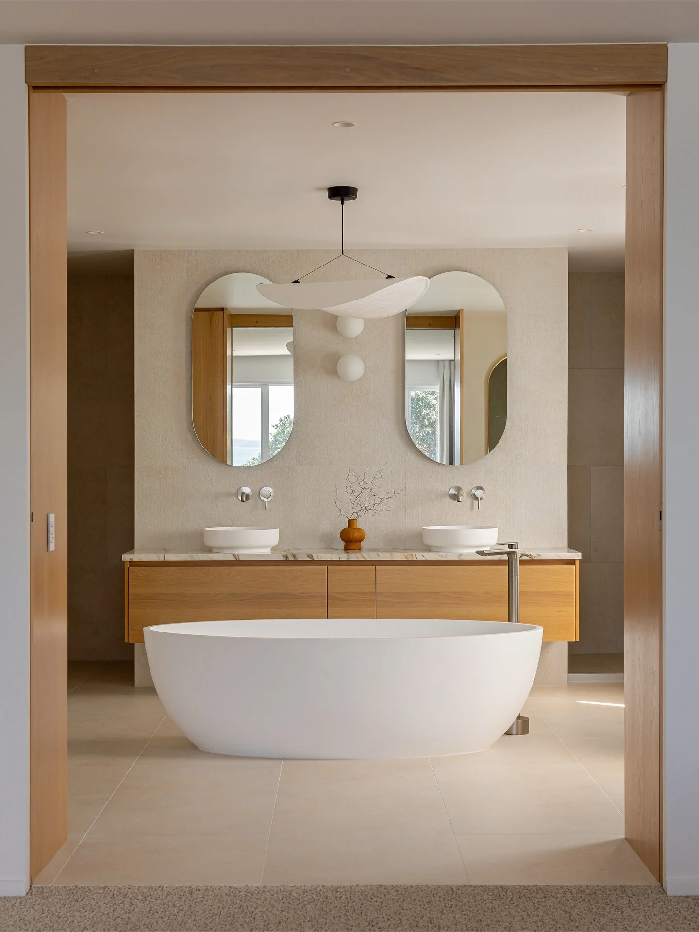 A sanctuary of calm 🤍 Step into our latest master ensuite, where warmth meets serenity. Rich, natural materials and soft inviting tones to transform the everyday into an indulgent retreat. 🛁

#luxuryinteriors #masterensuite #luxuryliving #bathroomi