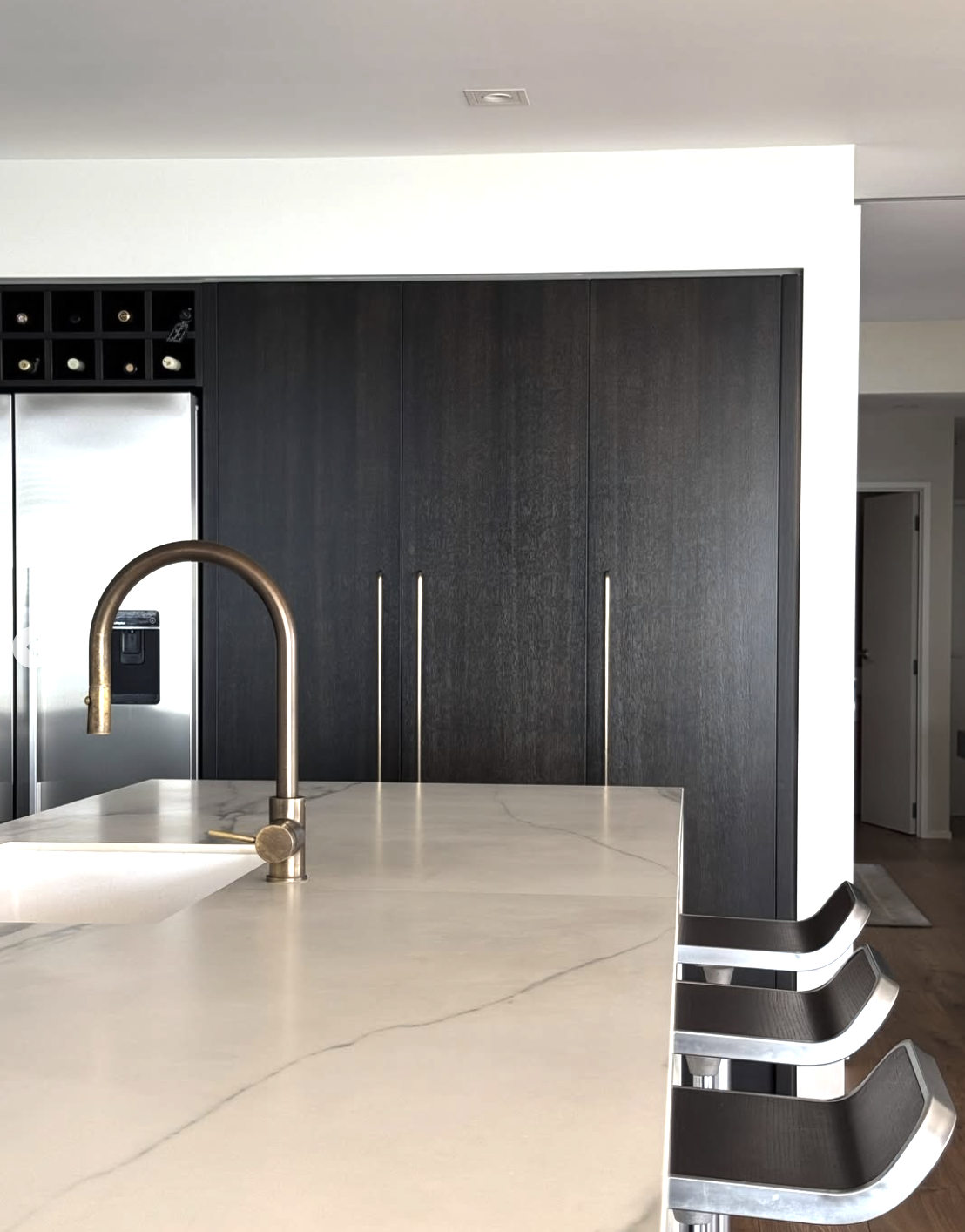 HOW TO MIX METALS IN INTERIOR DESIGN 