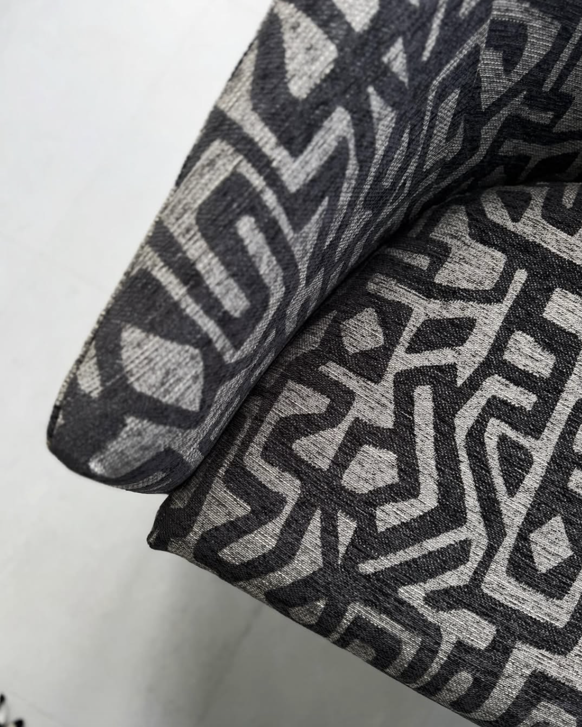 RETHINKING UPHOLSTERY: THE DETAIL THAT DEFINES A SPACE
